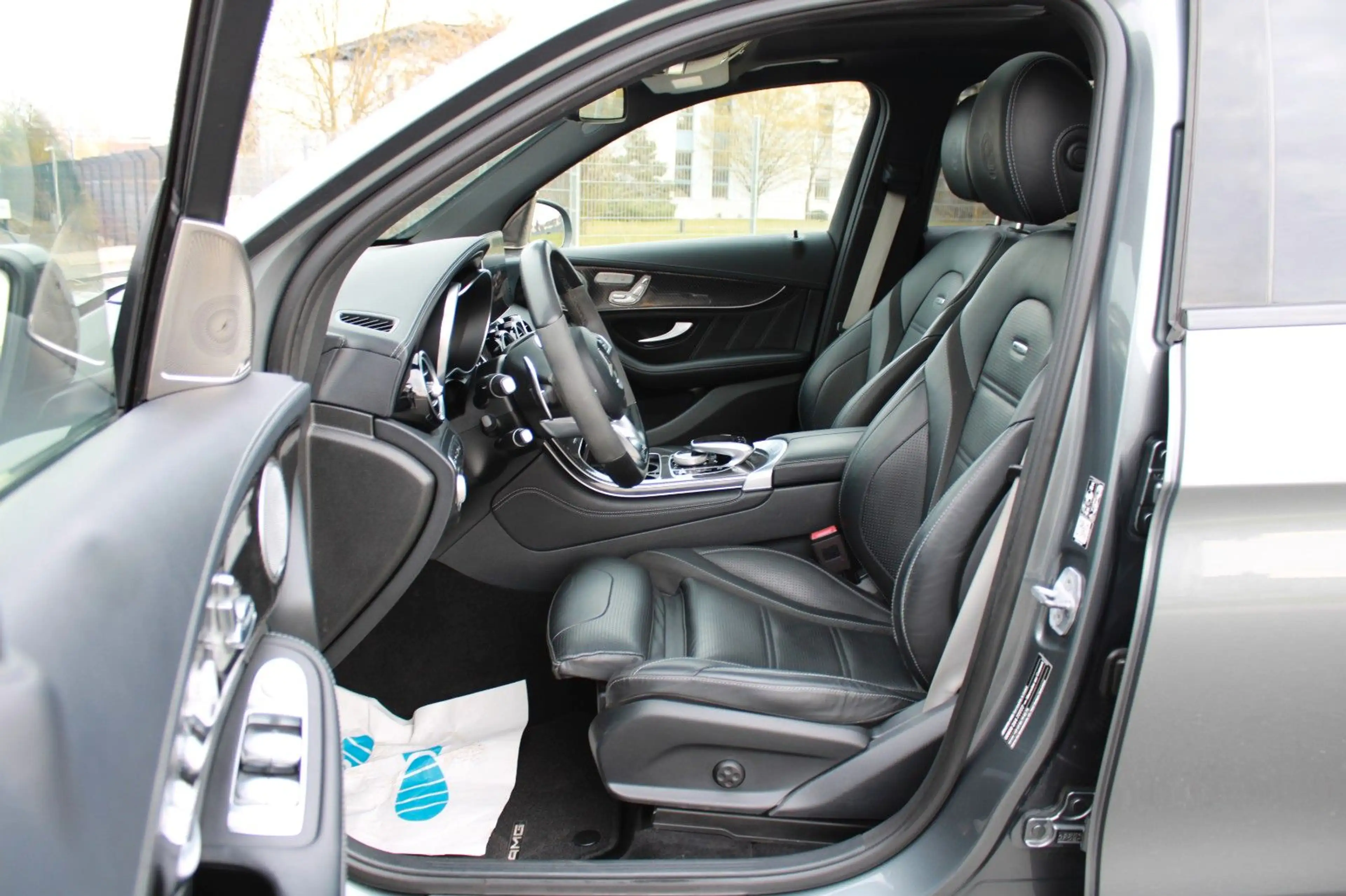 Mercedes-Benz GLC 63 AMG GLC 63 S AMG 4Matic Pano Burmester 360° SportAgA — photo 12