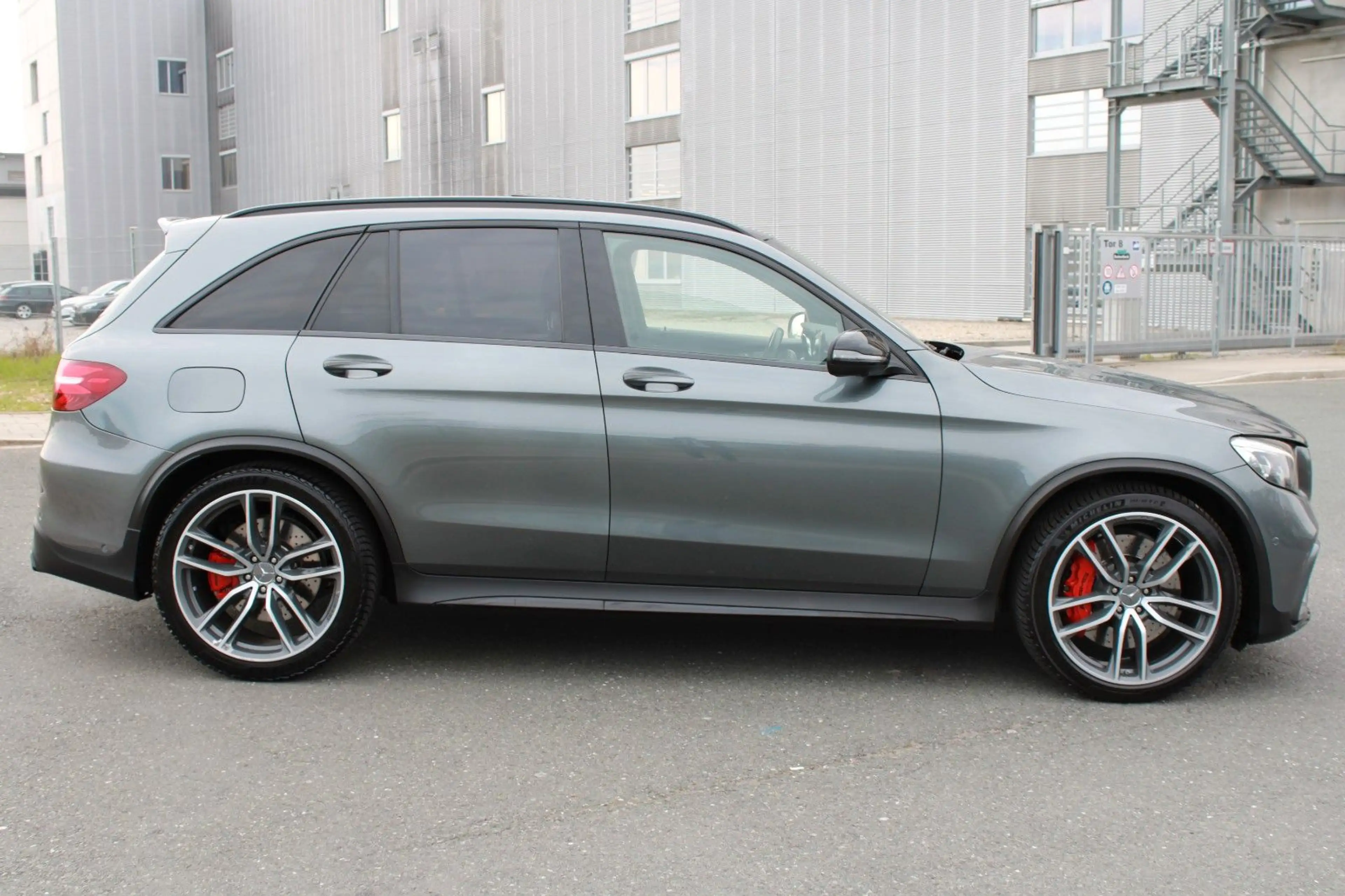 Mercedes-Benz GLC 63 AMG GLC 63 S AMG 4Matic Pano Burmester 360° SportAgA — photo 5
