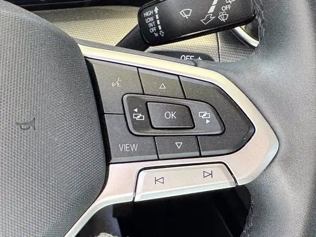 Volkswagen Golf view 21