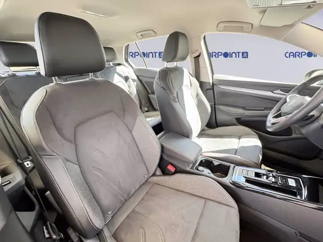 Volkswagen Golf view 8