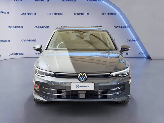 Volkswagen Golf view 3