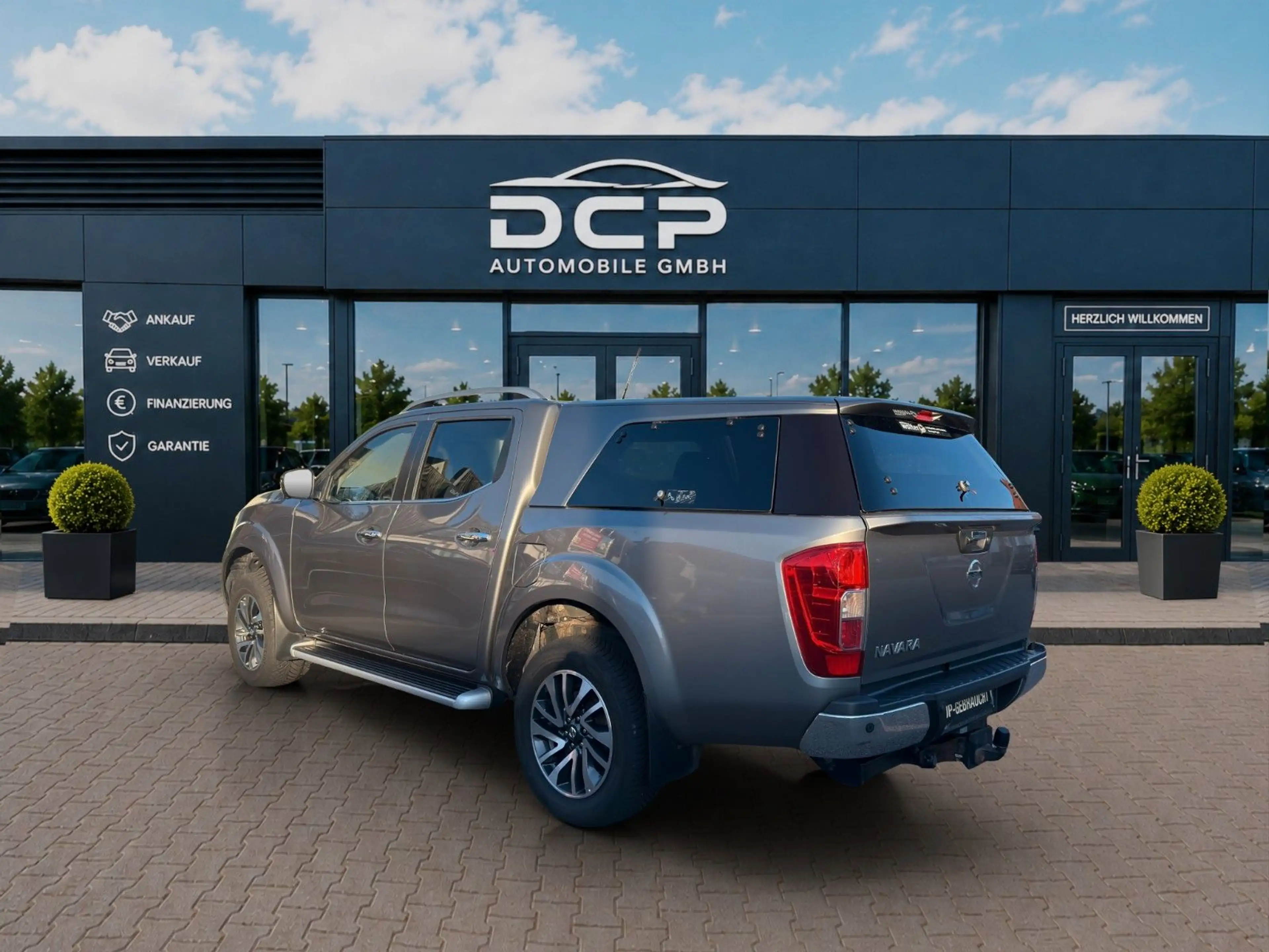 Nissan Navara NP300 Tekna Double Cab 4x4,Leder,LED — photo 5
