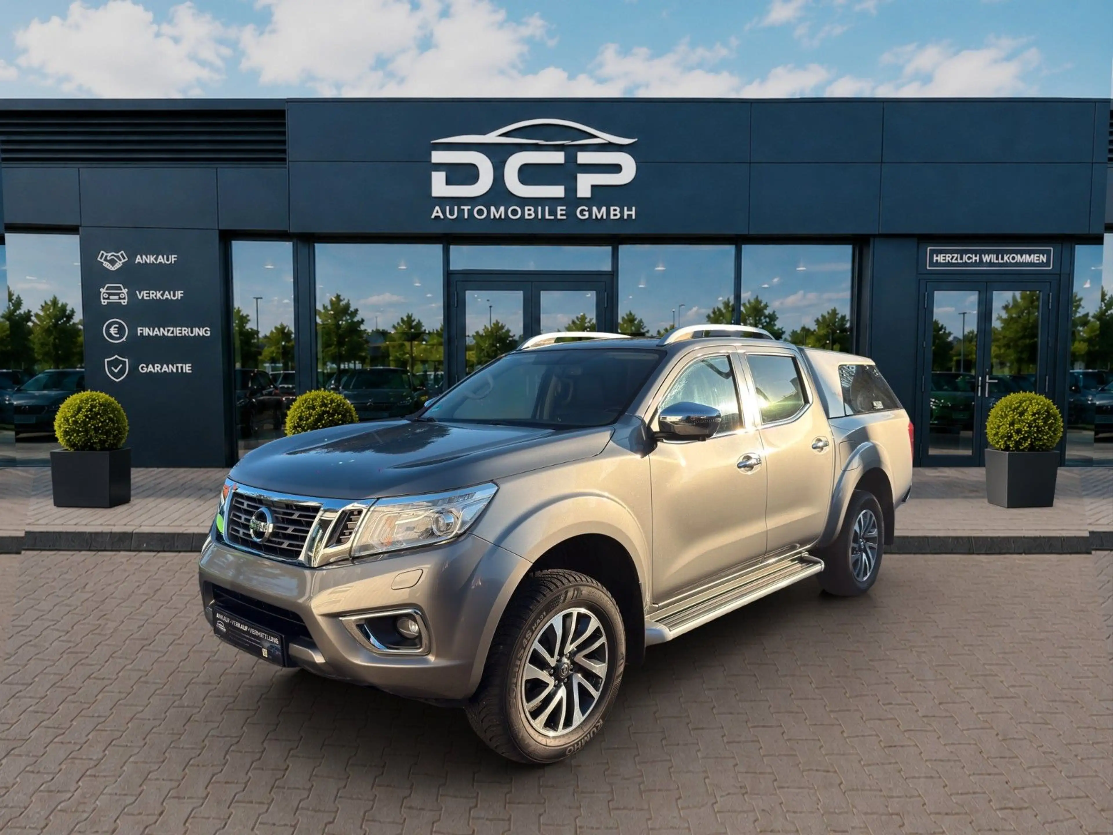 Nissan Navara NP300 Tekna Double Cab 4x4,Leder,LED — photo 3