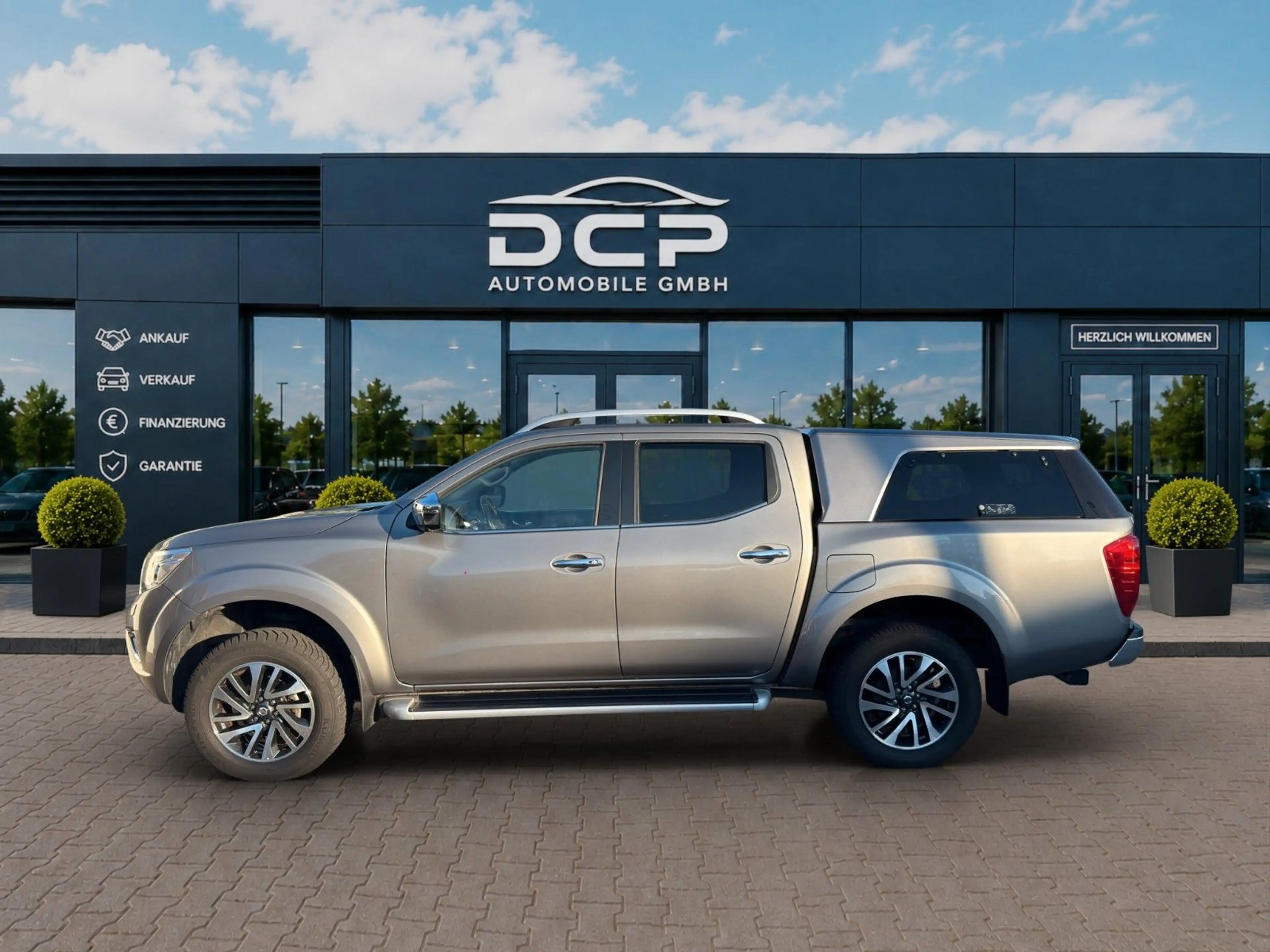 Nissan Navara NP300 Tekna Double Cab 4x4,Leder,LED — photo 4