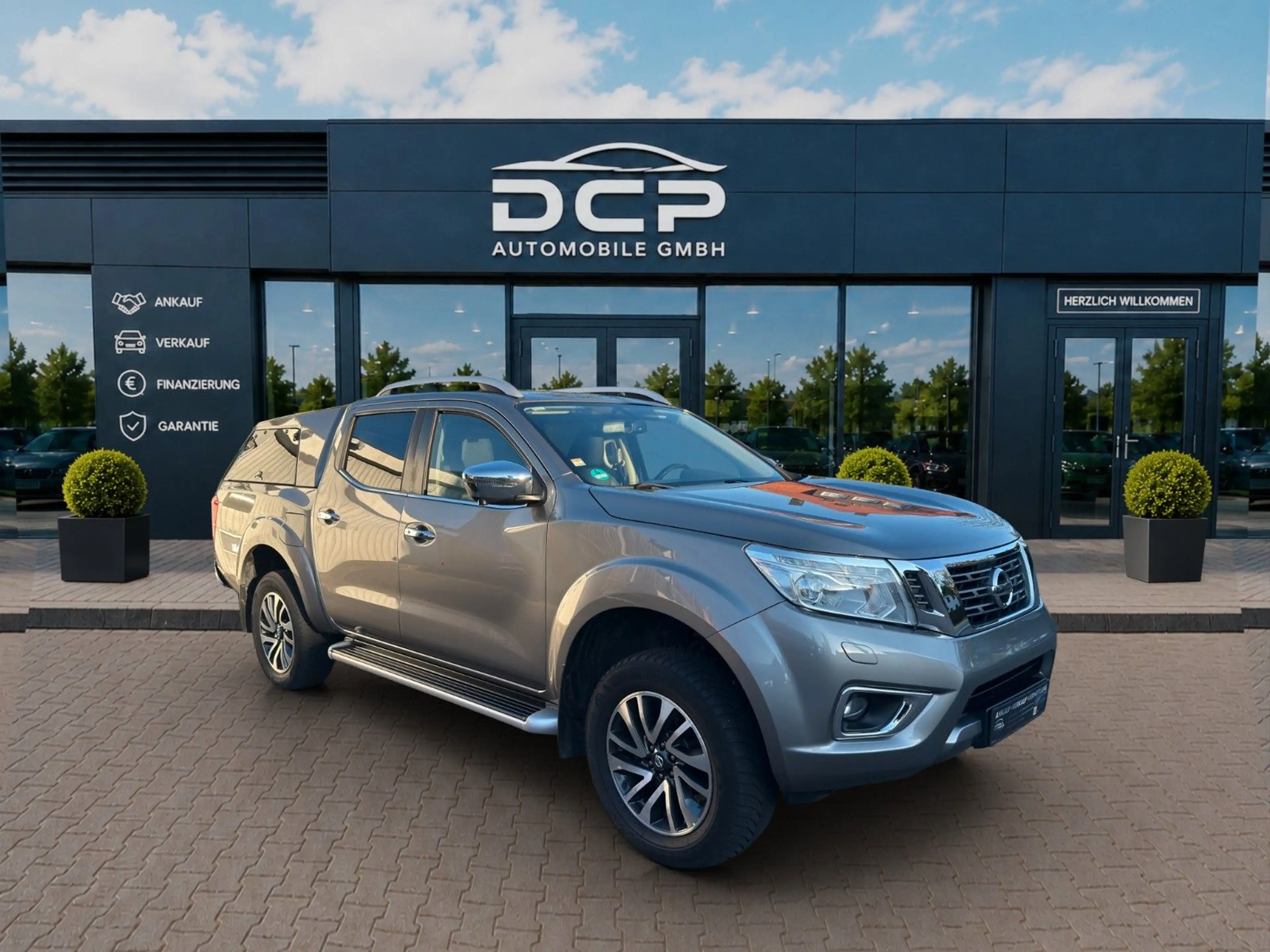 Nissan Navara NP300 Tekna Double Cab 4x4,Leder,LED — photo 9