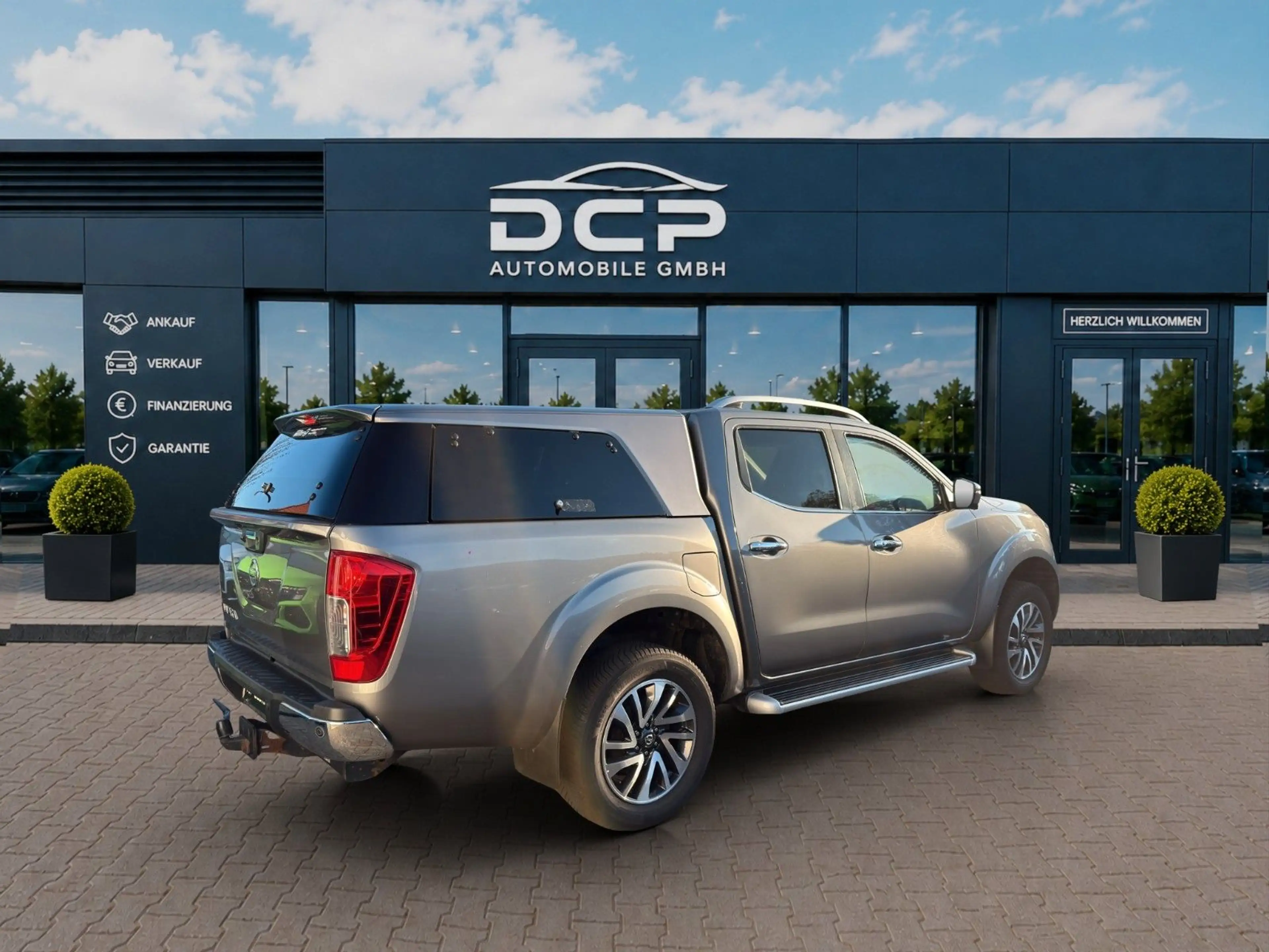 Nissan Navara NP300 Tekna Double Cab 4x4,Leder,LED — photo 7