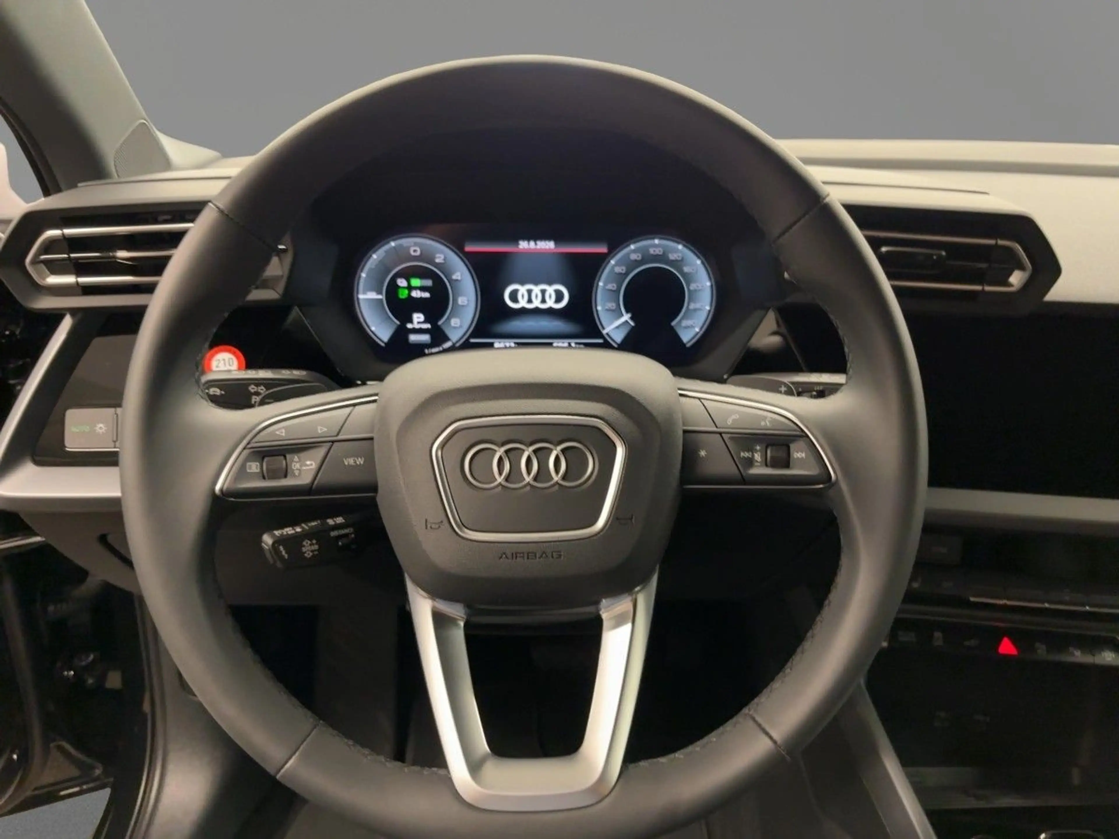 Audi A3 TFSI e S tr. — photo 13