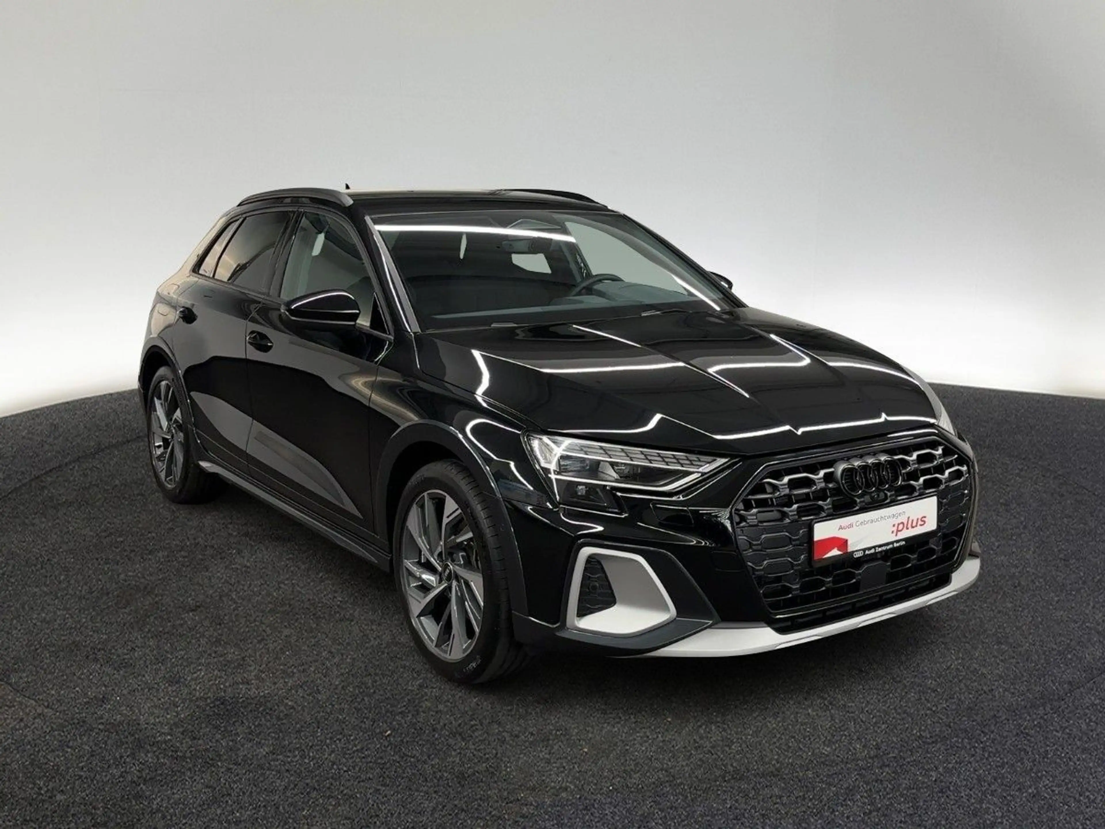 Audi A3 TFSI e S tr. — photo 8