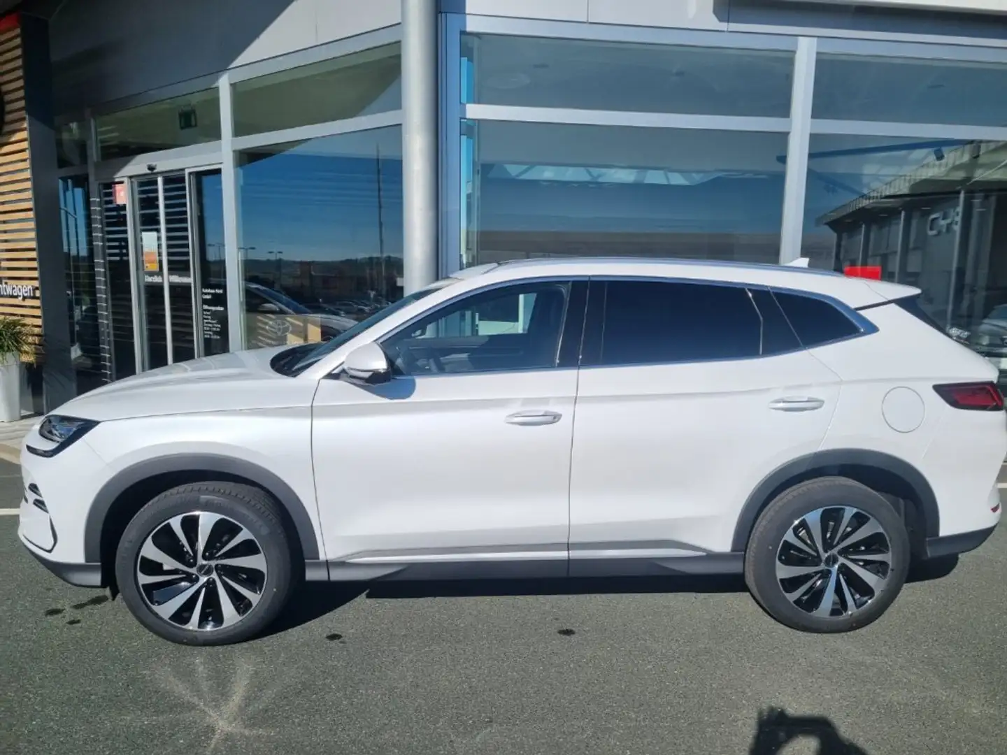 BYD Seal U DM-i Comfort Weiß - 2