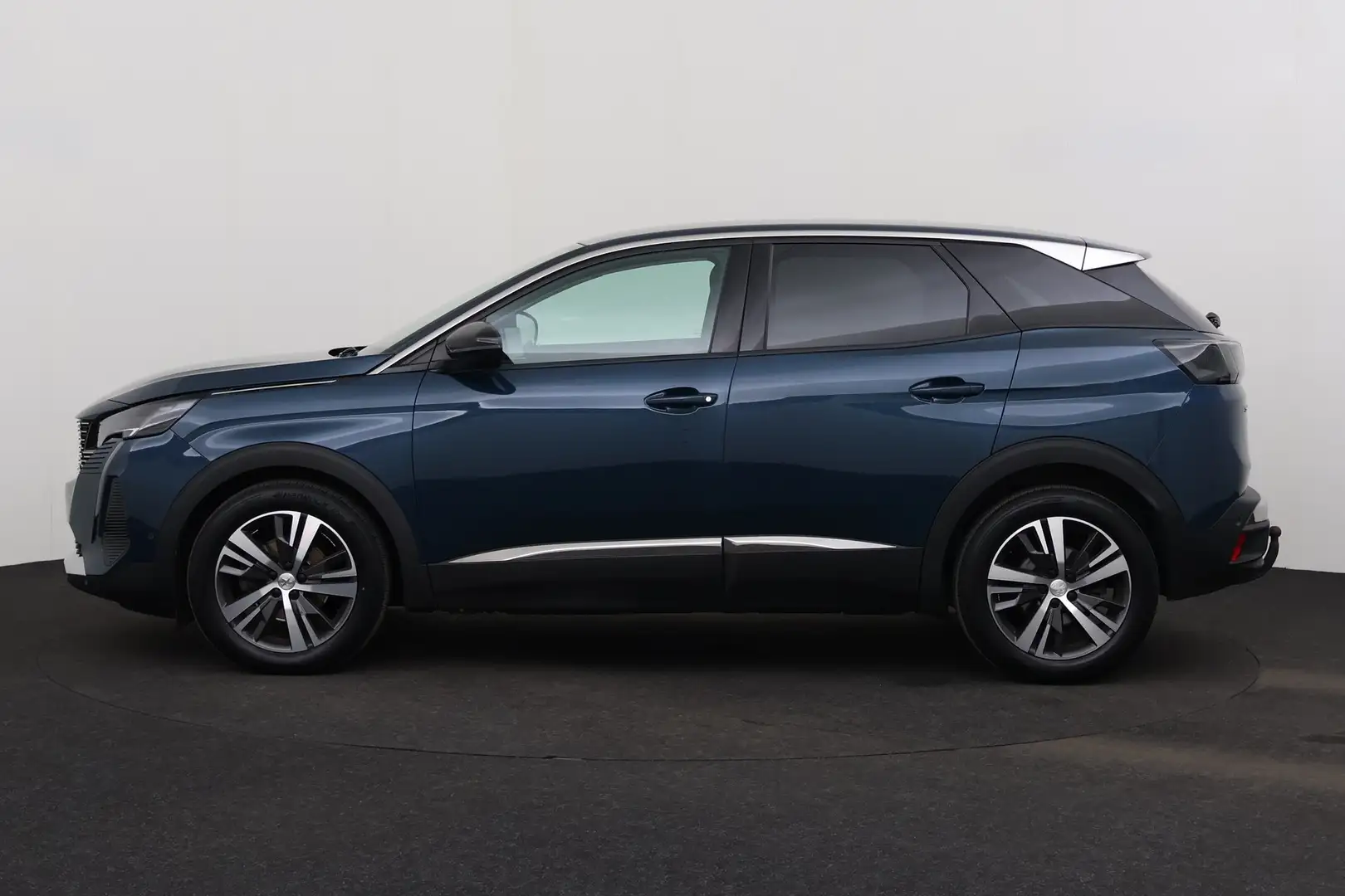 Peugeot 3008 1.2 i + GPS + LEDER + CARPLAY + CAMERA + PDC + CRU - 2