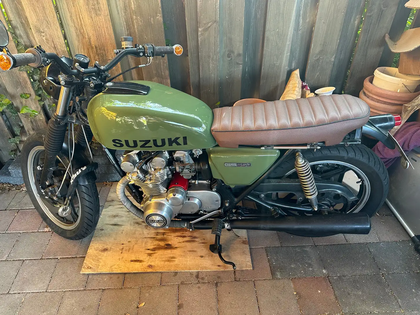 Suzuki GS 550 Vert - 1