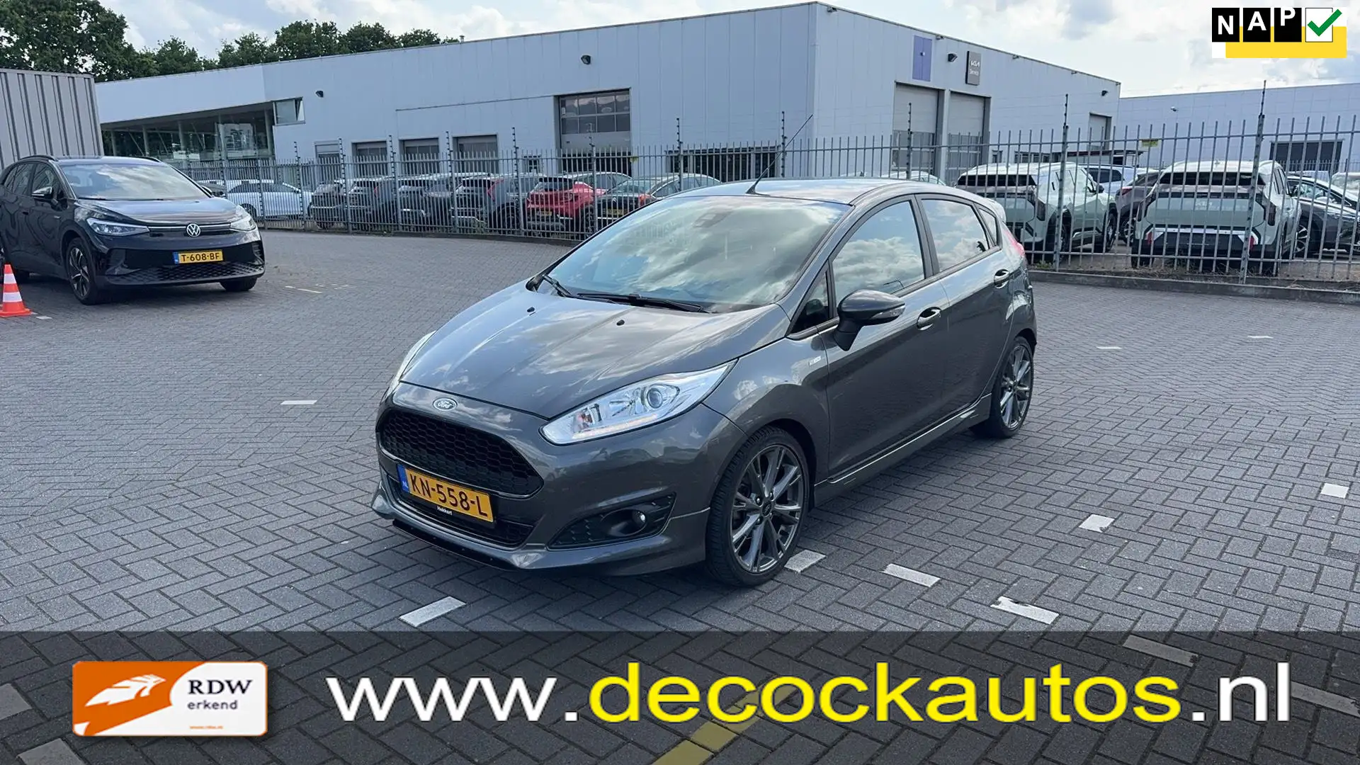 Ford Fiesta 1.0 EcoBoost ST Line Grijs - 1