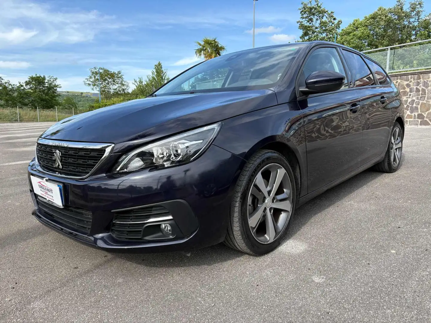 Peugeot 308 BlueHDi 130 S&S SW Allure Zwart - 1