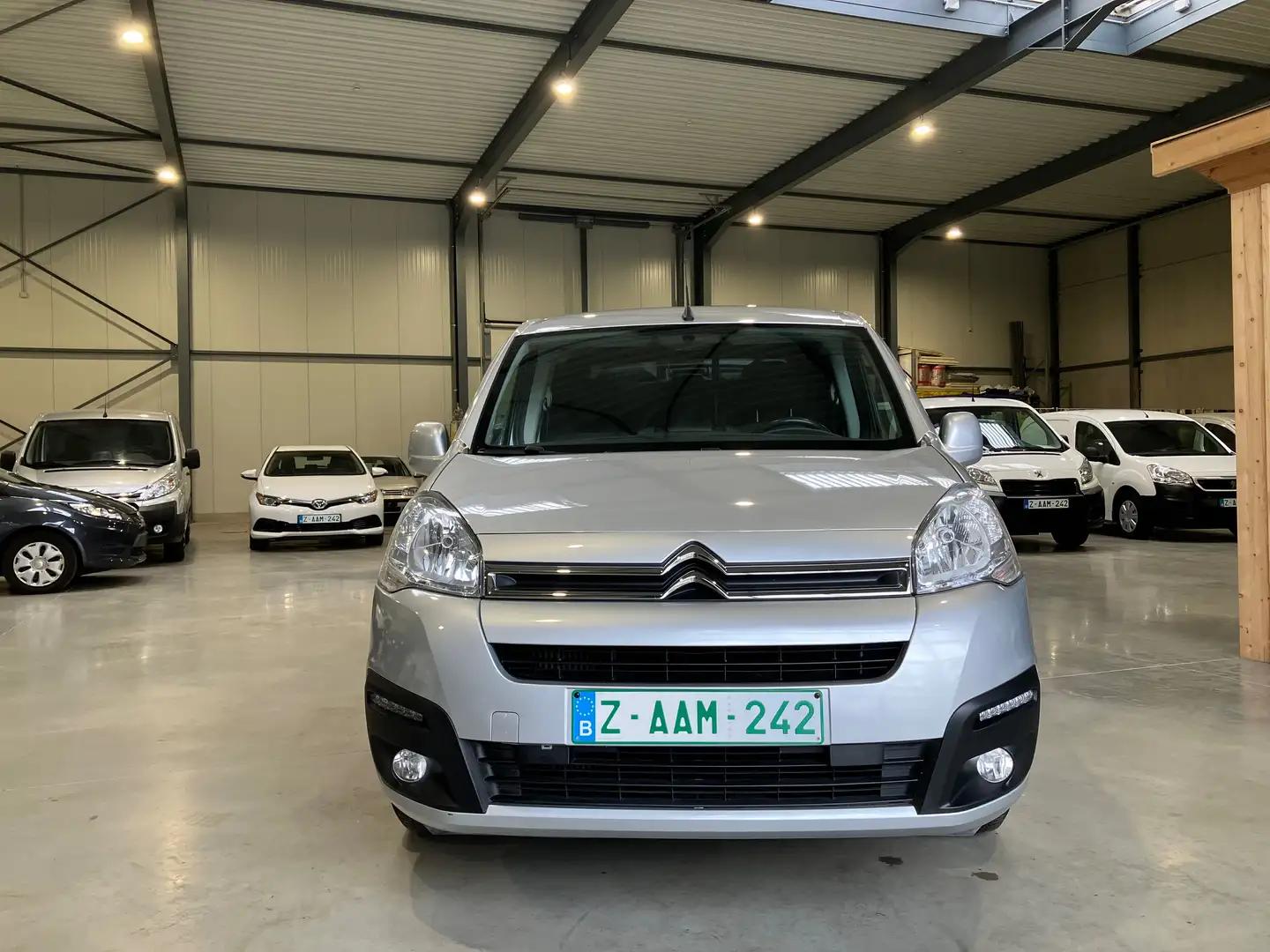 Citroen Berlingo 1,6HDI 100PK 1 EIG. 3-ZIT 12M OMNIUMGARANTIE Argent - 2