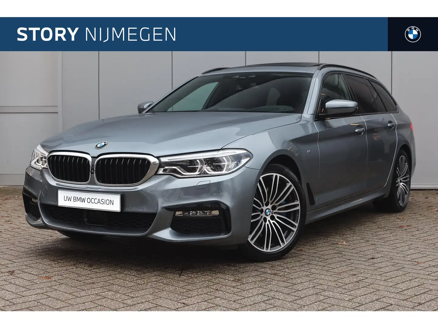 BMW 530 5 Serie Touring 530i xDrive M Sport Automaat / Pan Blauw - 1