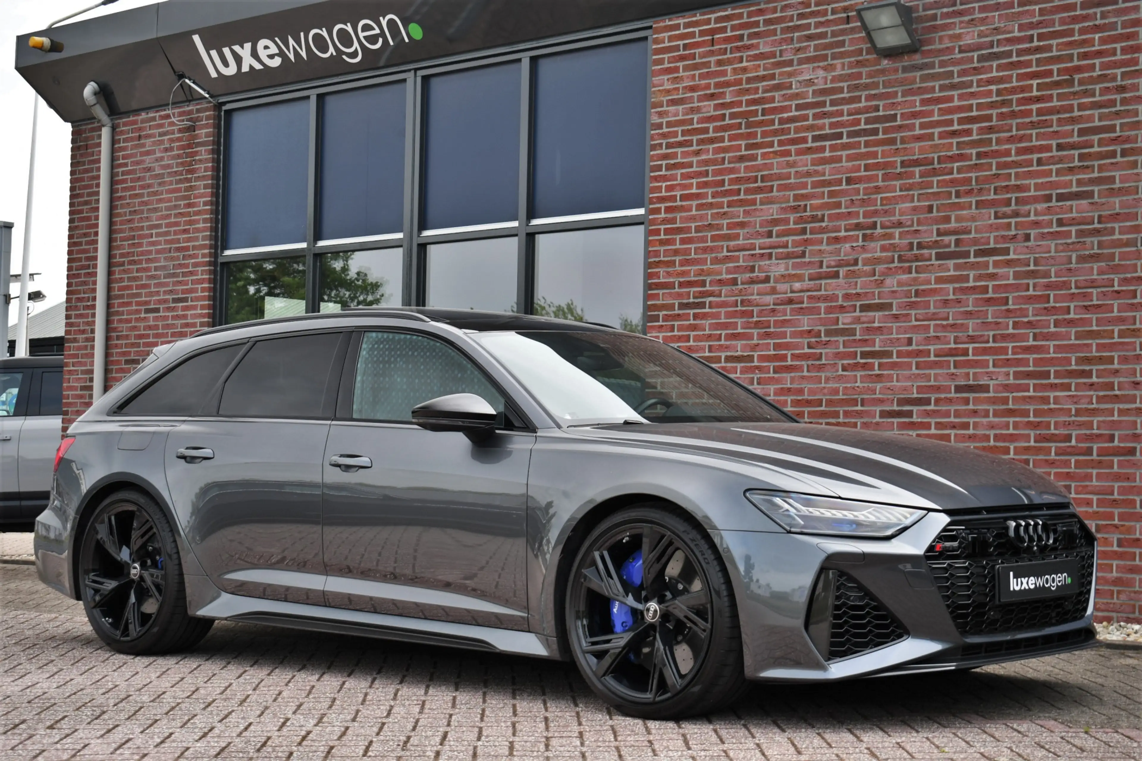 Audi RS6 Avant 4.0 TFSI quattro Dyn+ B&O-high Carbon Pano C — photo 5
