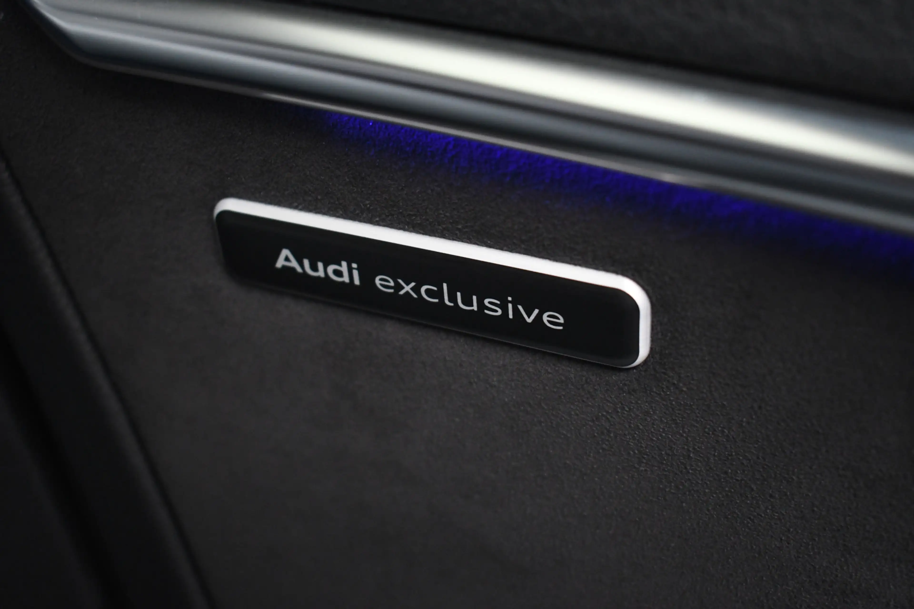 Audi RS6 Avant 4.0 TFSI quattro Dyn+ B&O-high Carbon Pano C — photo 14