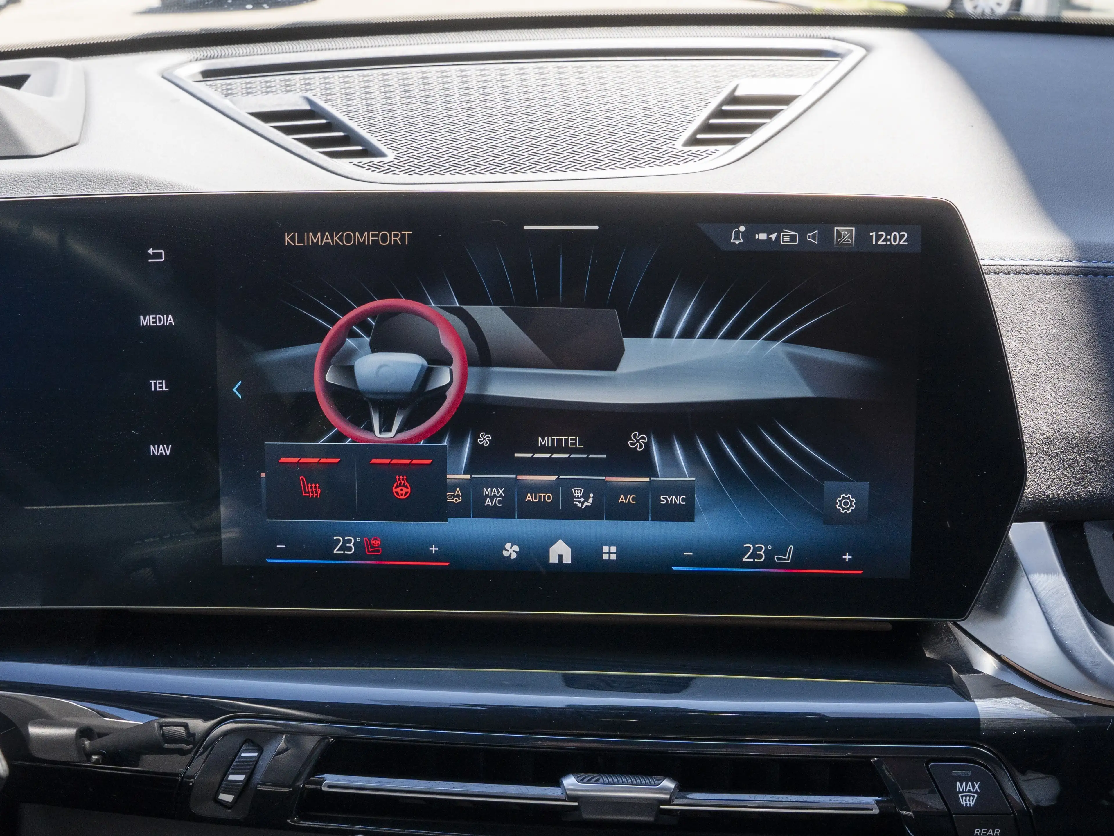 BMW iX2 xDrive30 M-Sport Pro 19Z DA+ 360° H/K AHK HUD — photo 8