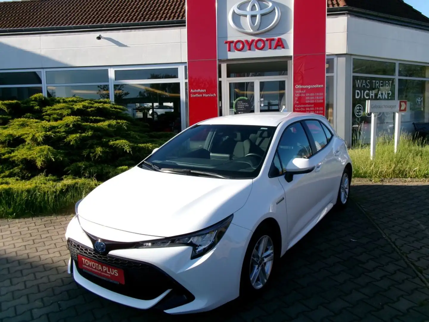 Toyota Corolla 1.8 Hybrid Comfort Weiß - 2