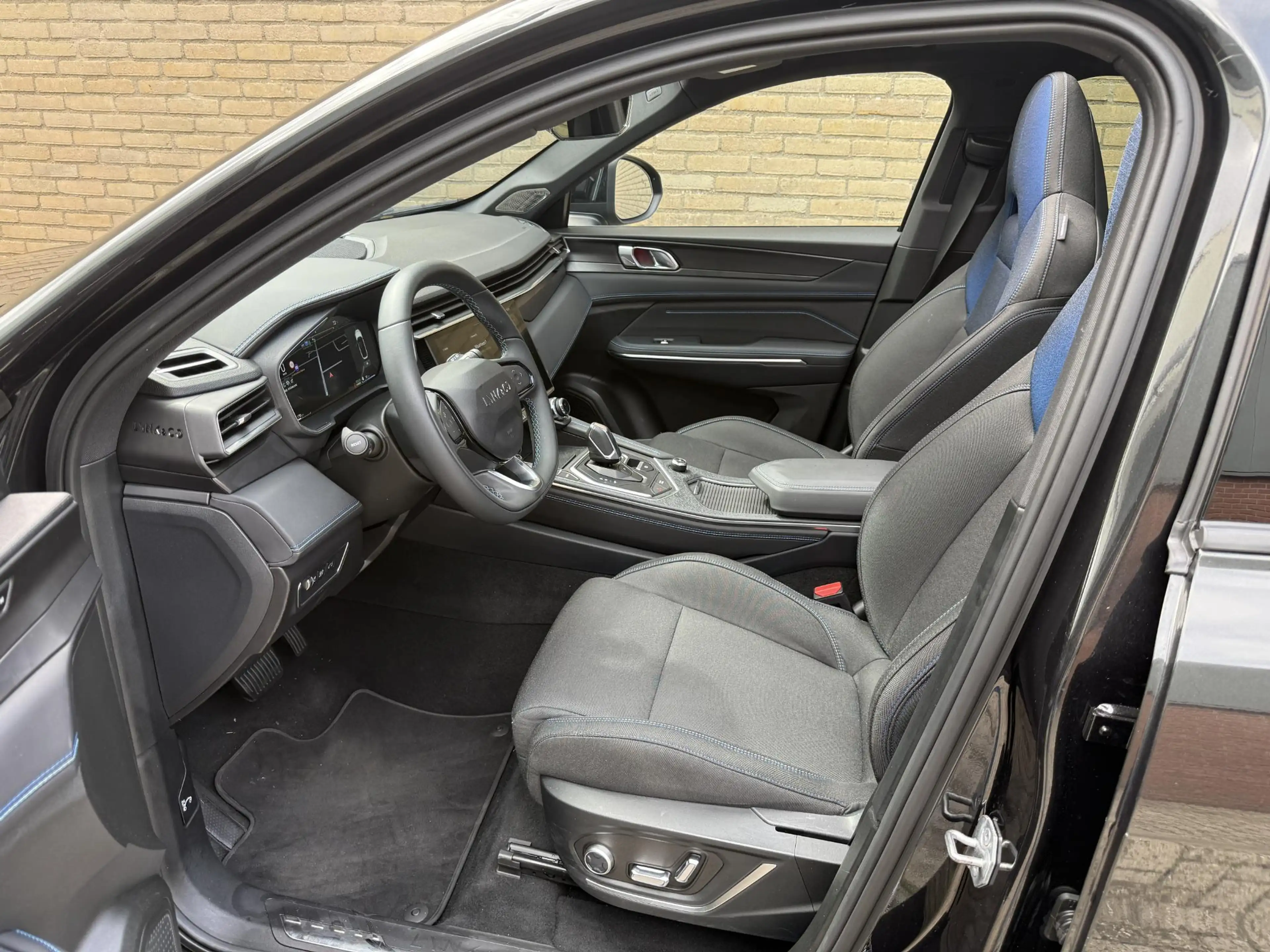 Lynk & Co 01 1.5 PHEV 261pk | Blackline | Zwarte hemel | Rolhoe — photo 22