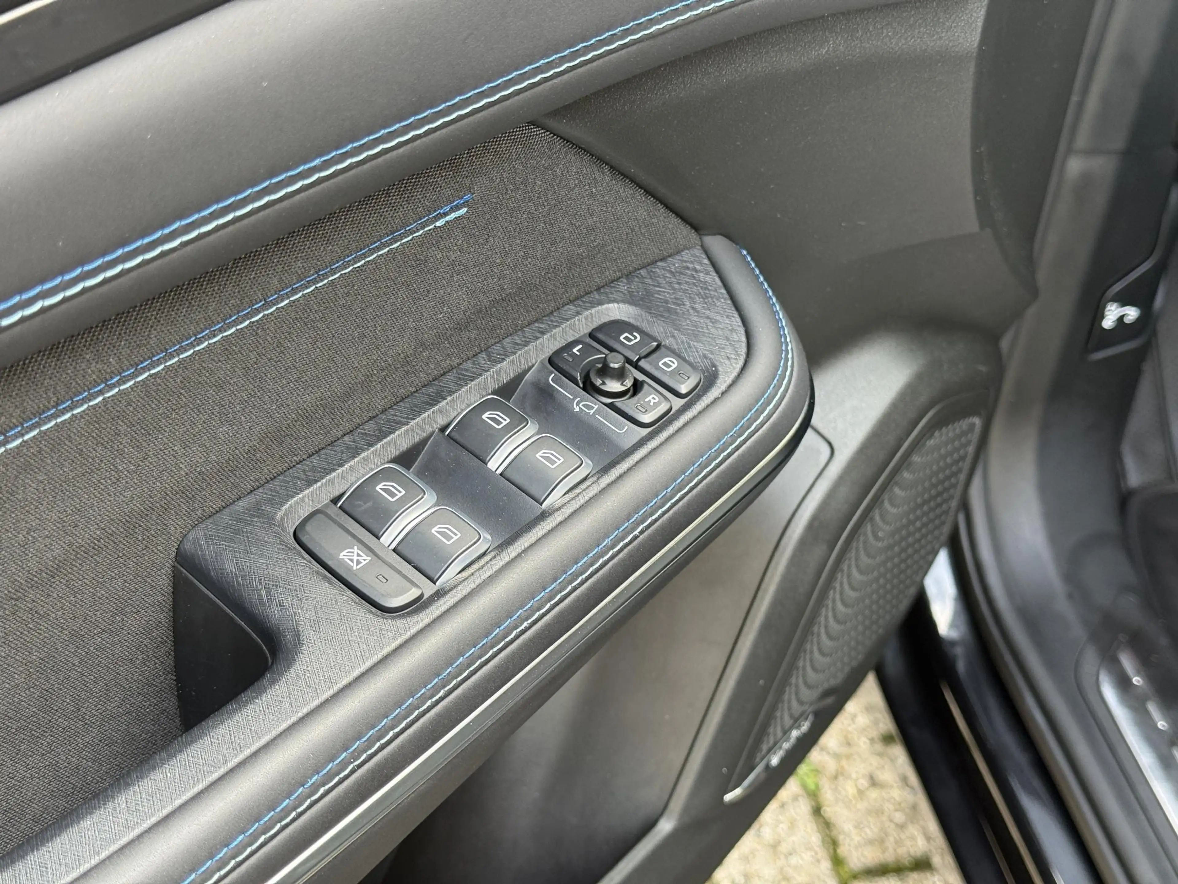 Lynk & Co 01 1.5 PHEV 261pk | Blackline | Zwarte hemel | Rolhoe — photo 29