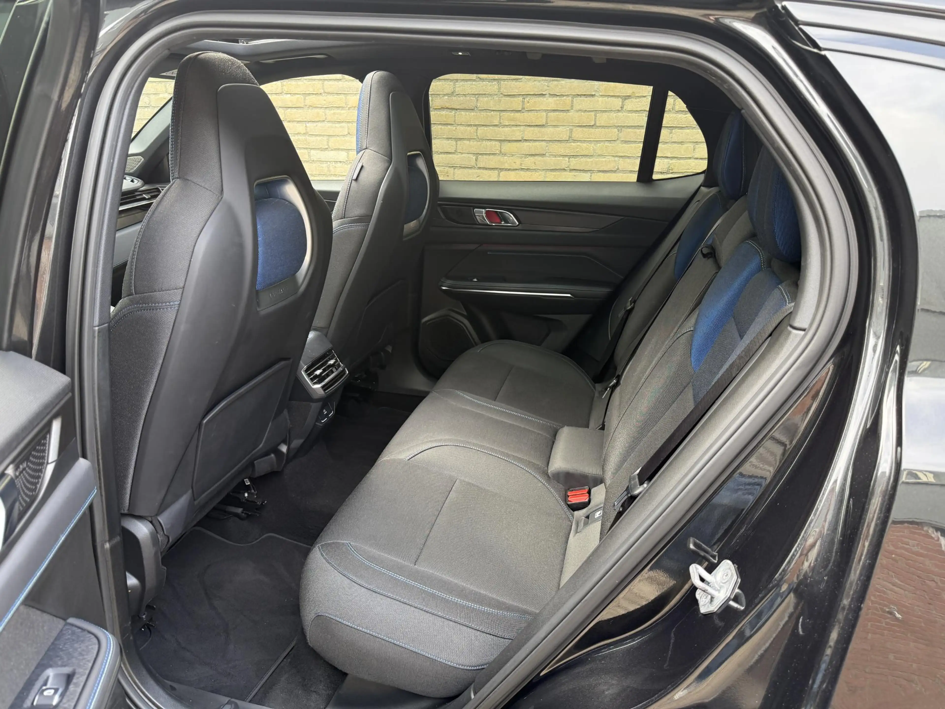 Lynk & Co 01 1.5 PHEV 261pk | Blackline | Zwarte hemel | Rolhoe — photo 24