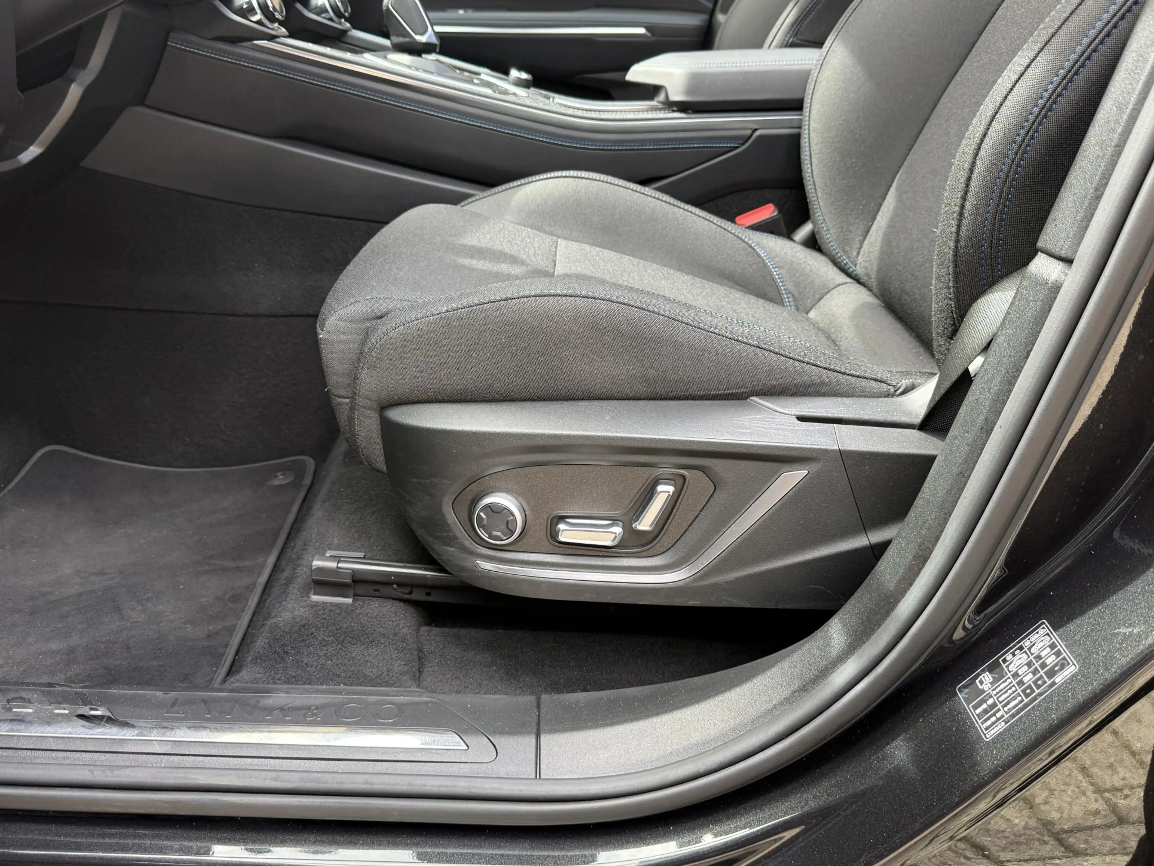 Lynk & Co 01 1.5 PHEV 261pk | Blackline | Zwarte hemel | Rolhoe — photo 23