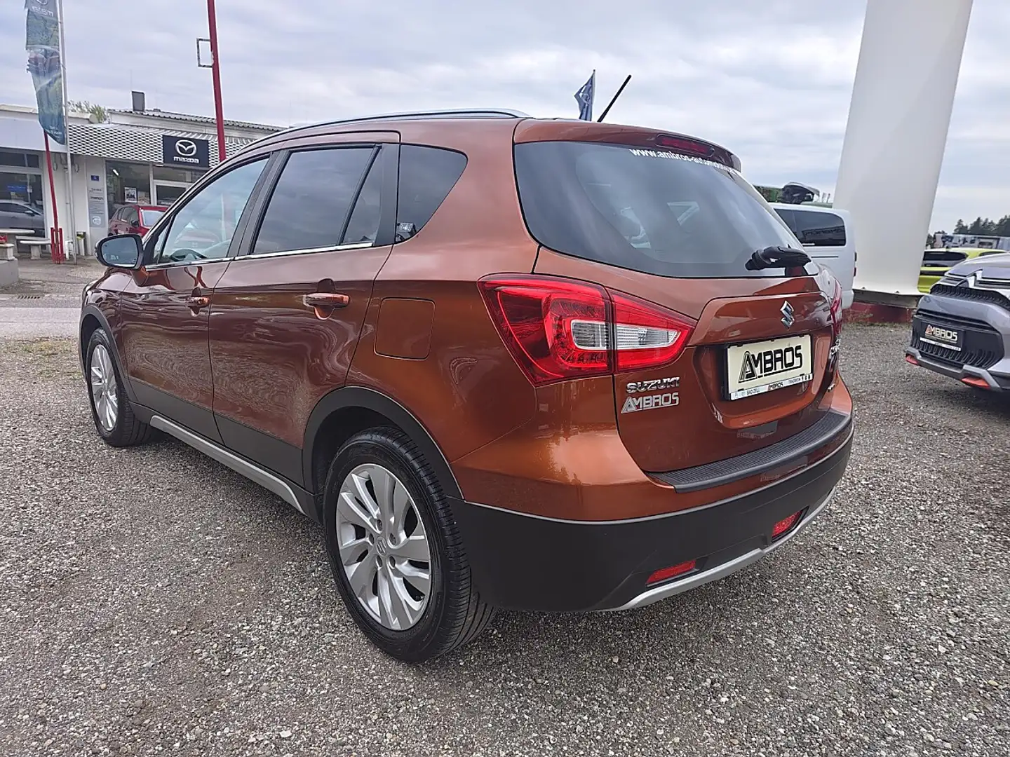 Suzuki SX4 S-Cross 1,0 DITC 4WD ALLRAD Shine **1. Besitz** Orange - 2
