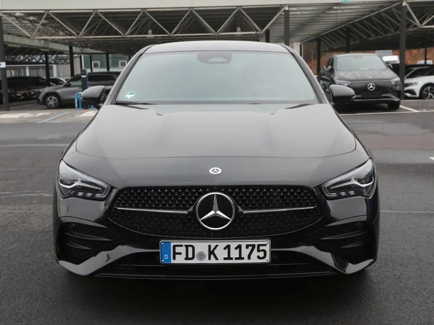 Mercedes-Benz CLA 200 Coupé AMG Night Panorama Distronic 360° Schwarz - 2