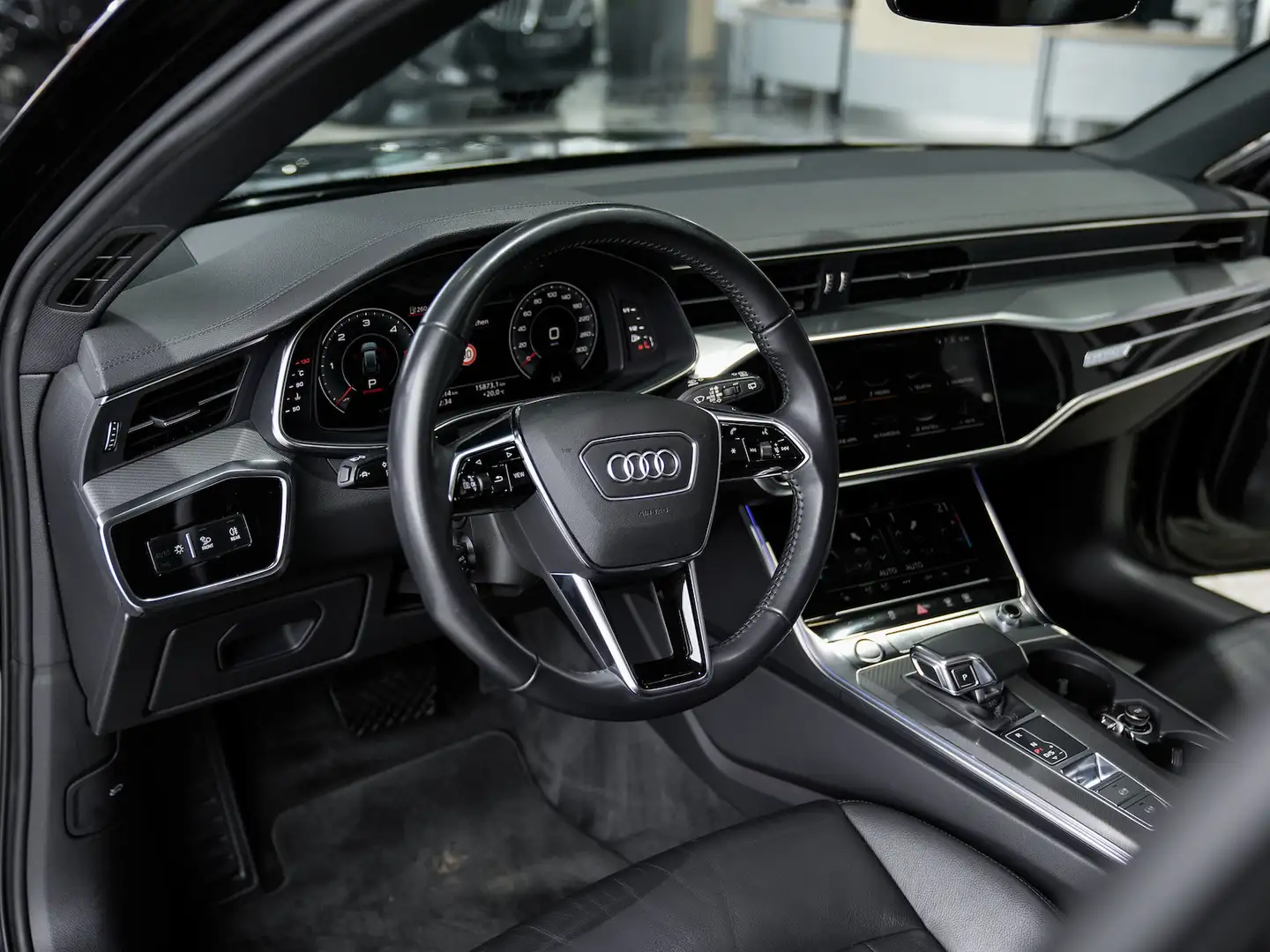 Audi A6 Avant45TDI quattro 19LM Air-Suspens. Panorama Schwarz - 2