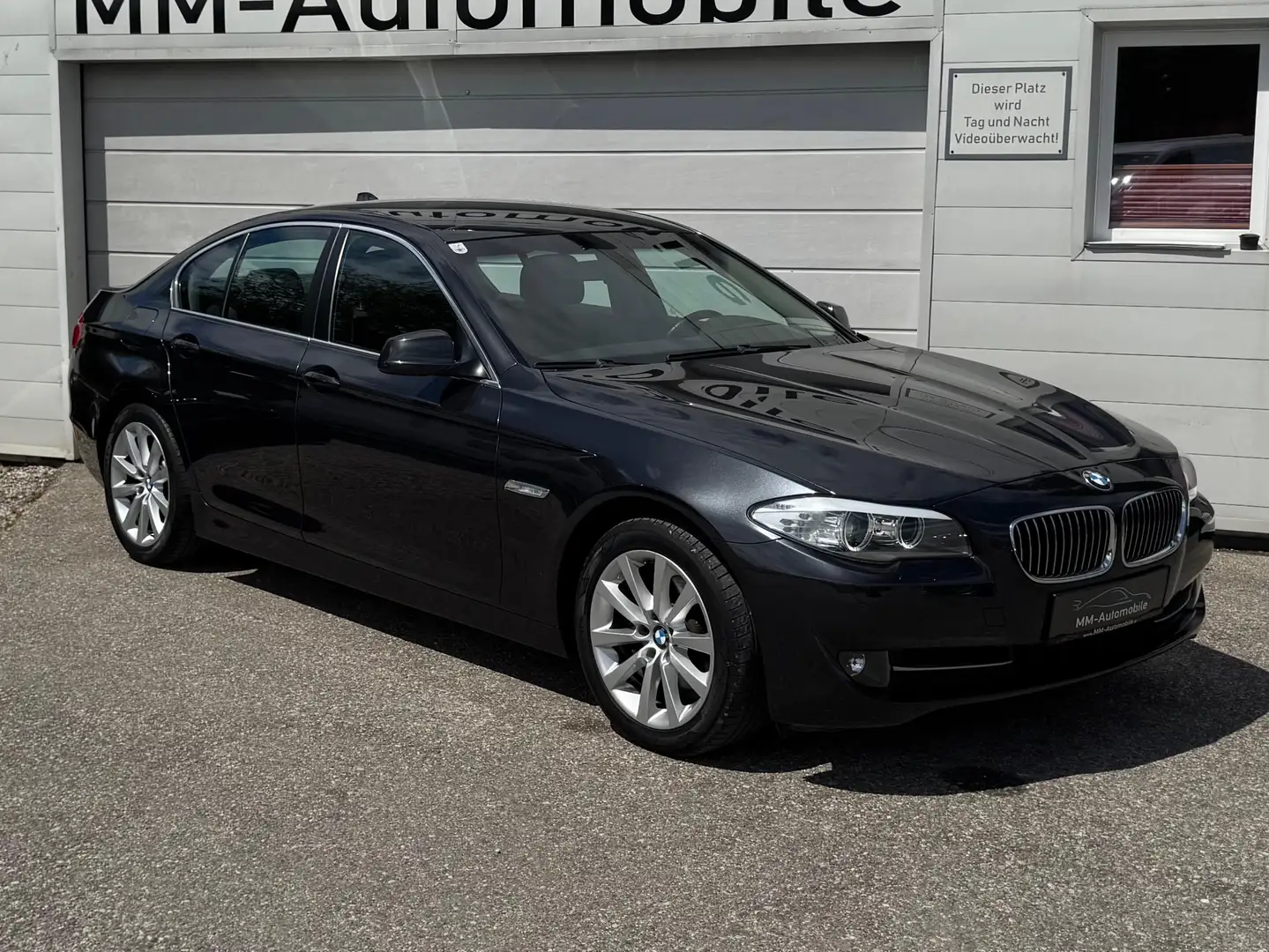 BMW 520 520 d*AHK*XENON*PDC*SHZ*SPORTSITZE*uvm Grau - 1