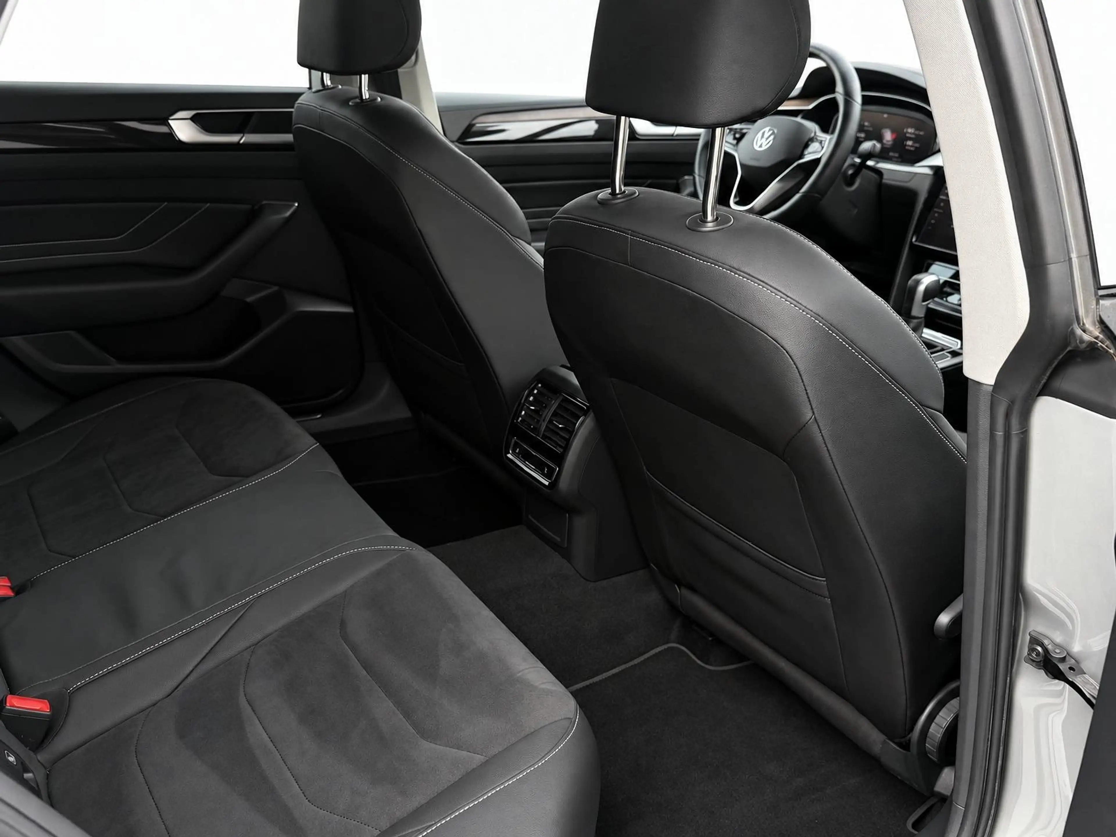 Volkswagen Arteon Shooting Brake 1.4 TSI eHybrid Elegance Business+ — photo 13