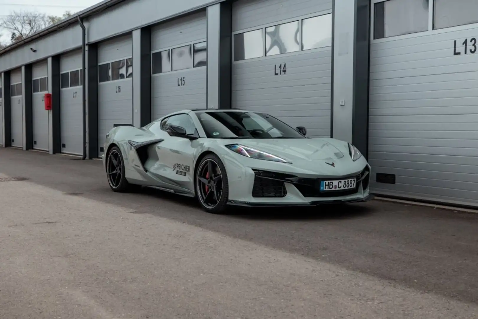 Chevrolet Corvette C8 E-Ray Coupe Grün - 2