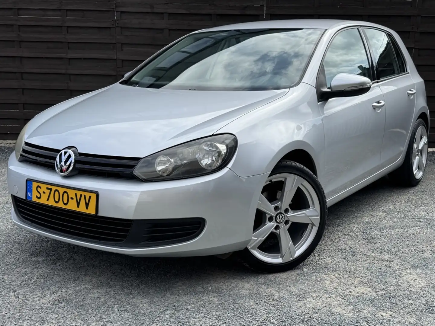 Volkswagen Golf 1.4 Easyline / Clima / Carplay / 18'' LM / Goed on Gris - 1