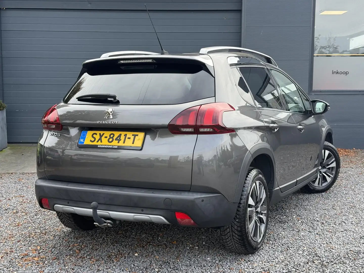 Peugeot 2008 1.2 PureTech Allure 2e Eigenaar,Navi,Pano,Camera,1 Grijs - 2