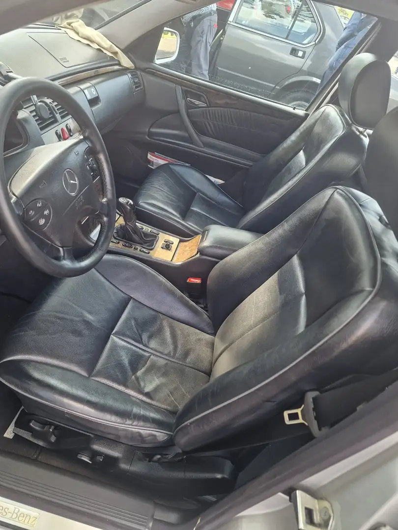 Mercedes-Benz E 220 SW td cdi Avantgarde - 1