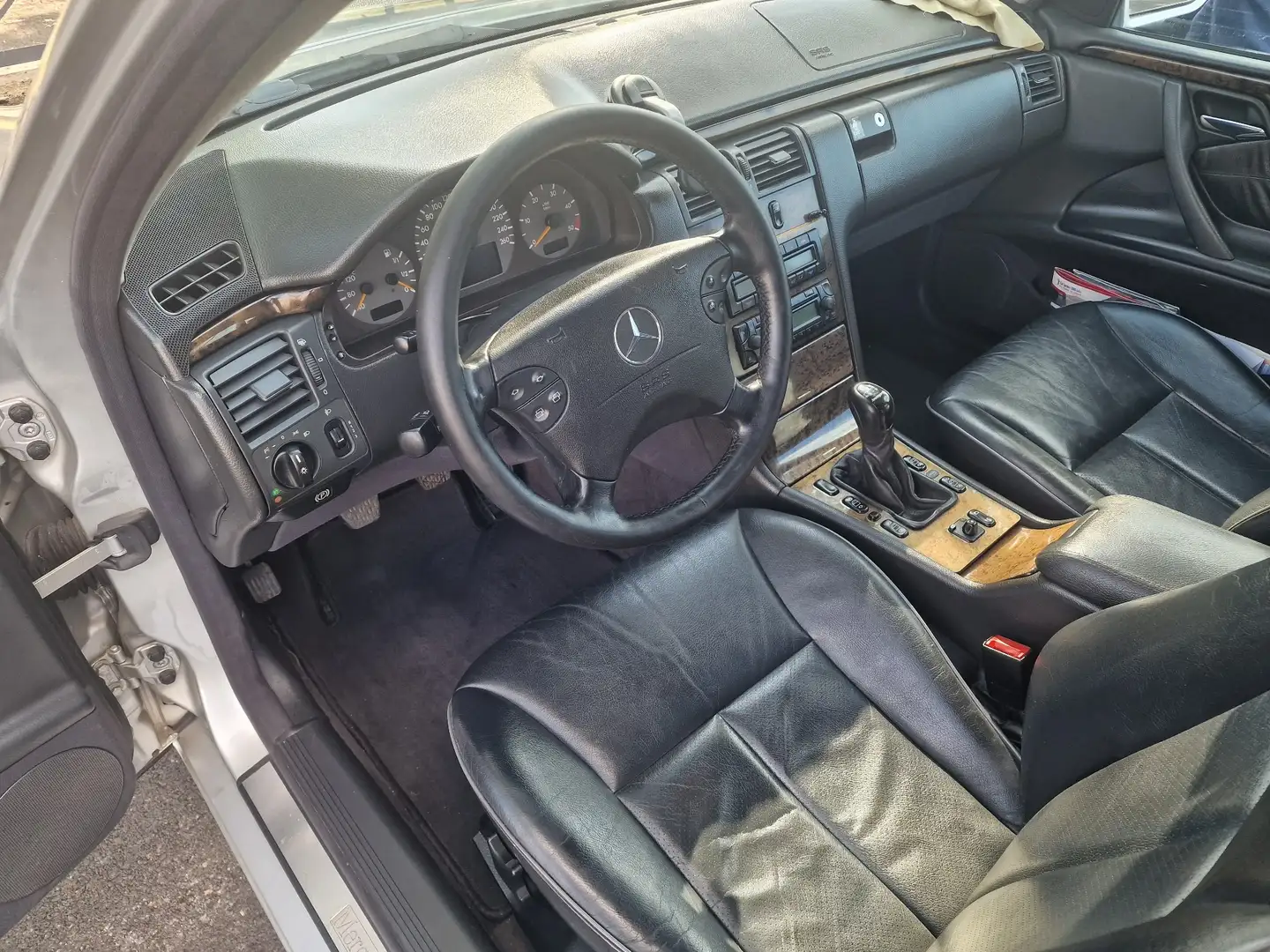 Mercedes-Benz E 220 SW td cdi Avantgarde - 2
