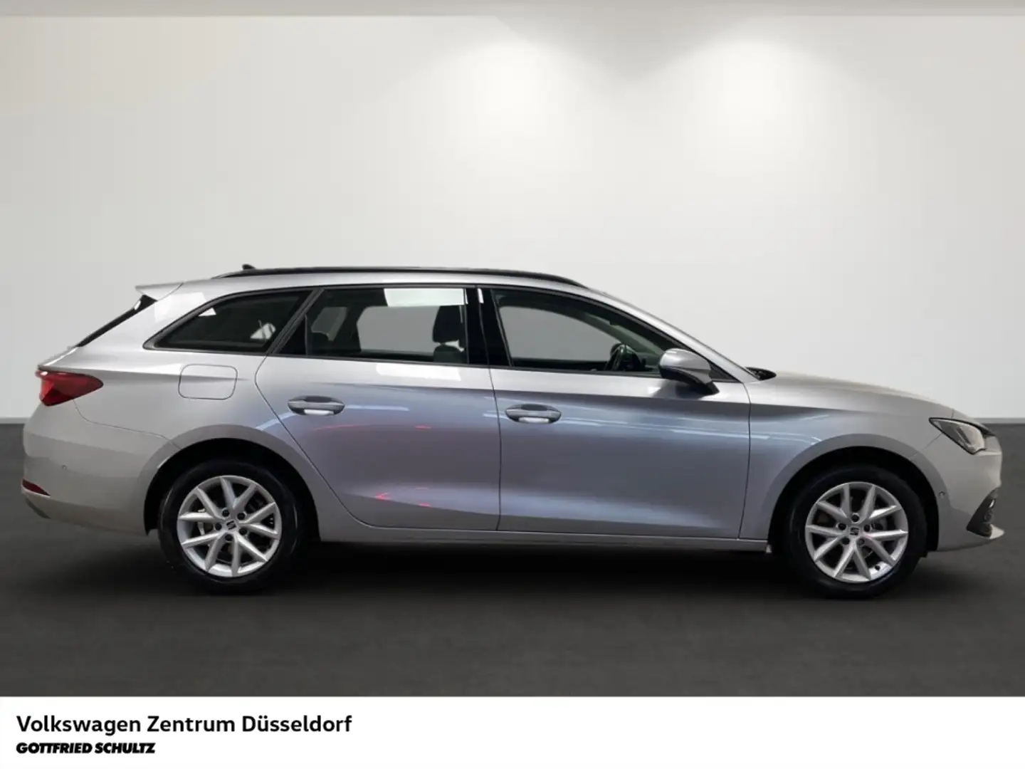 SEAT Leon STYLE 1.5 TSI Anhängerkupplung Navigation Silber - 2
