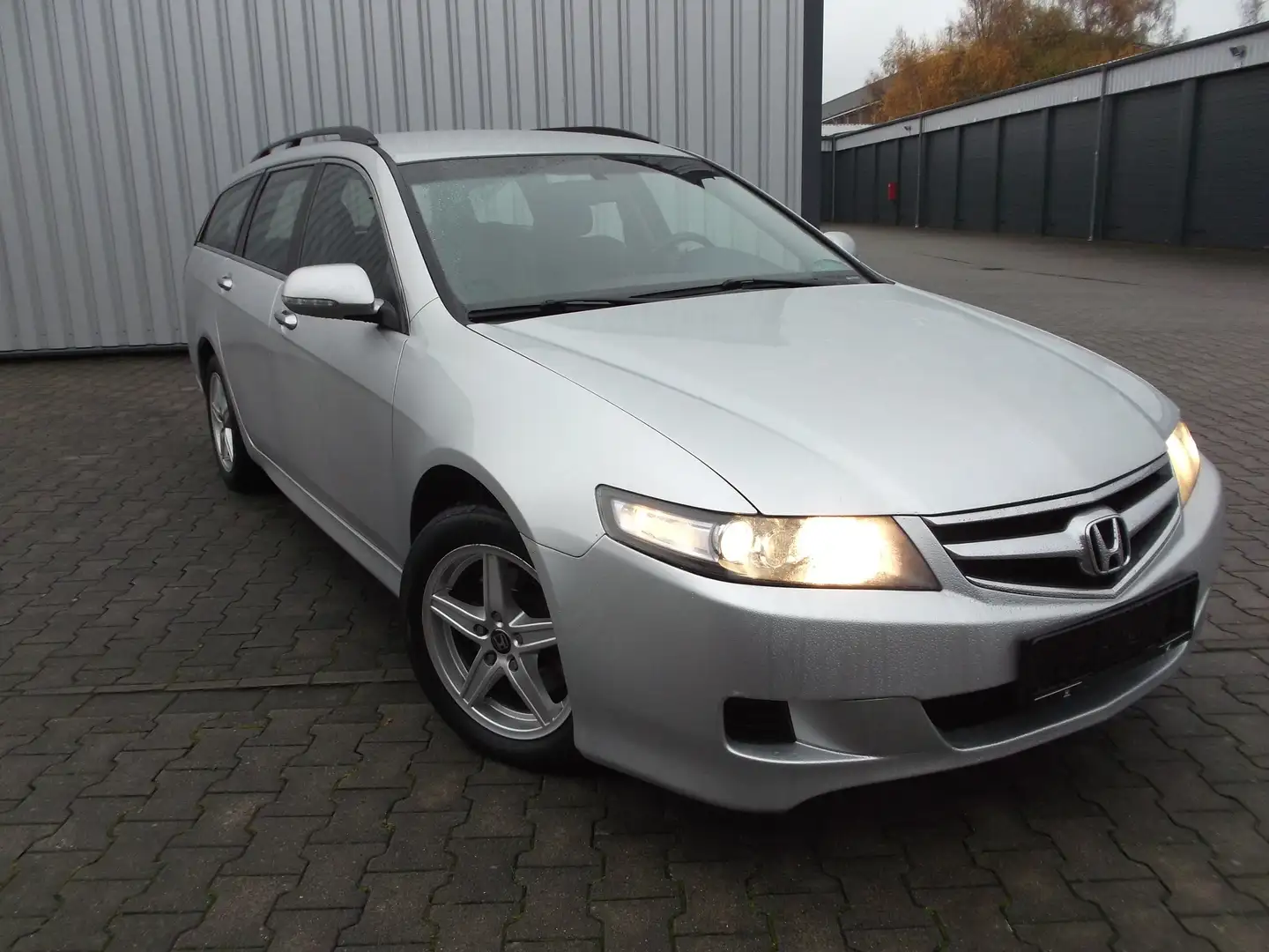 Honda Accord 2.0 i Executive.TÜV. 11/2027.T-LEDER.MET.ALU.ZV Silber - 1