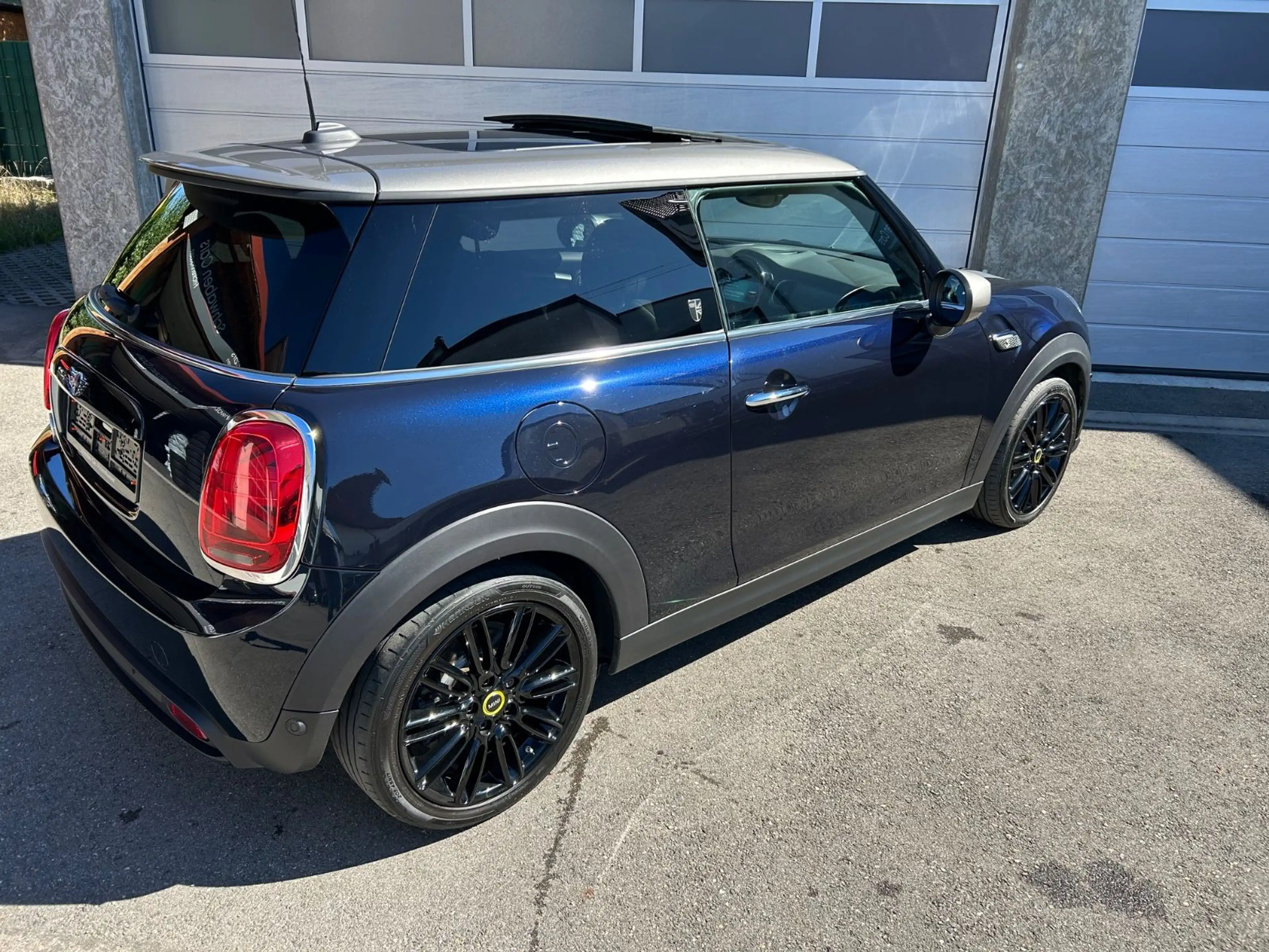 MINI Cooper SE "YOURS" Panorama HUD HiFi H&K LED — photo 14