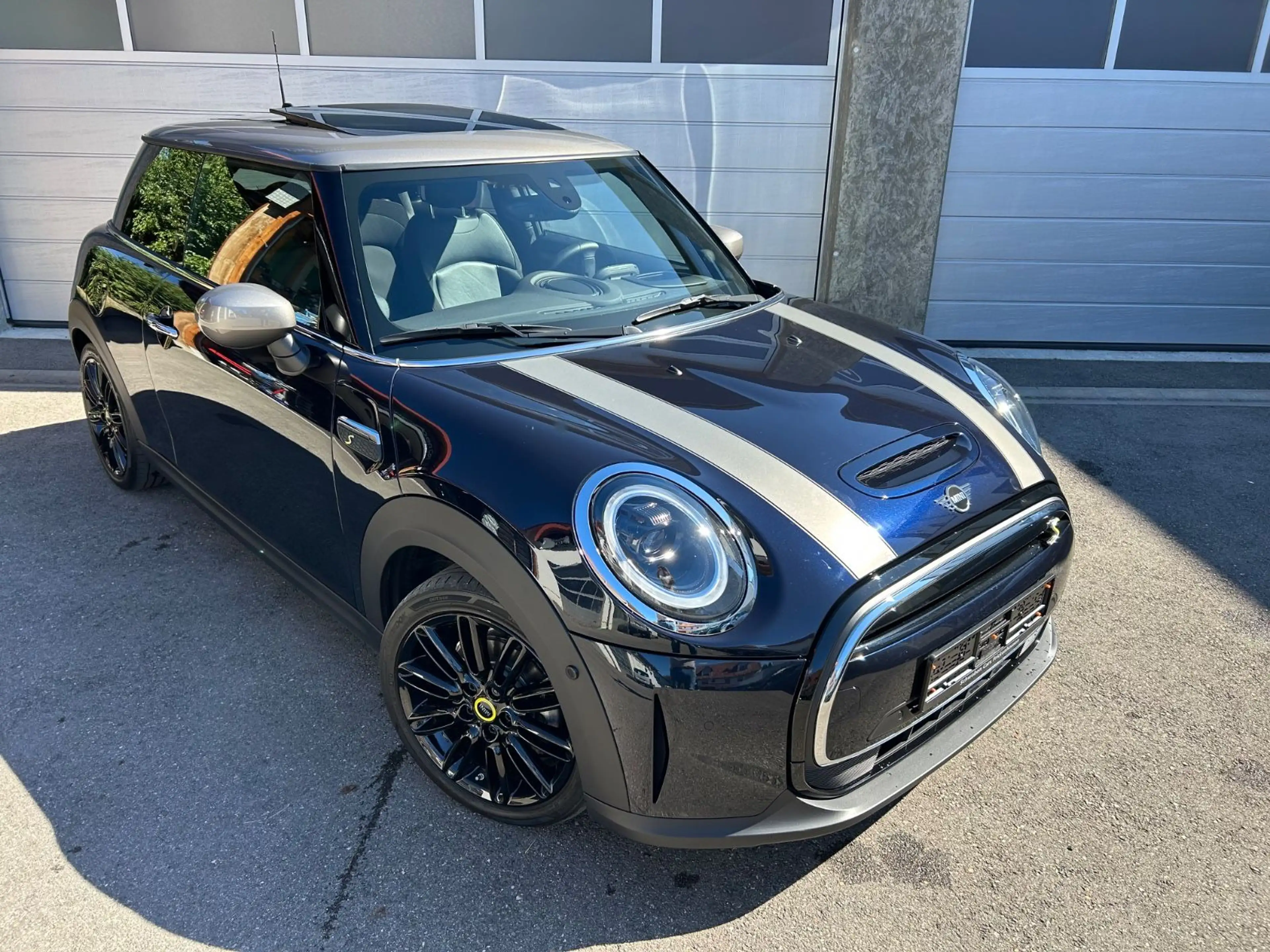 MINI Cooper SE "YOURS" Panorama HUD HiFi H&K LED — photo 10