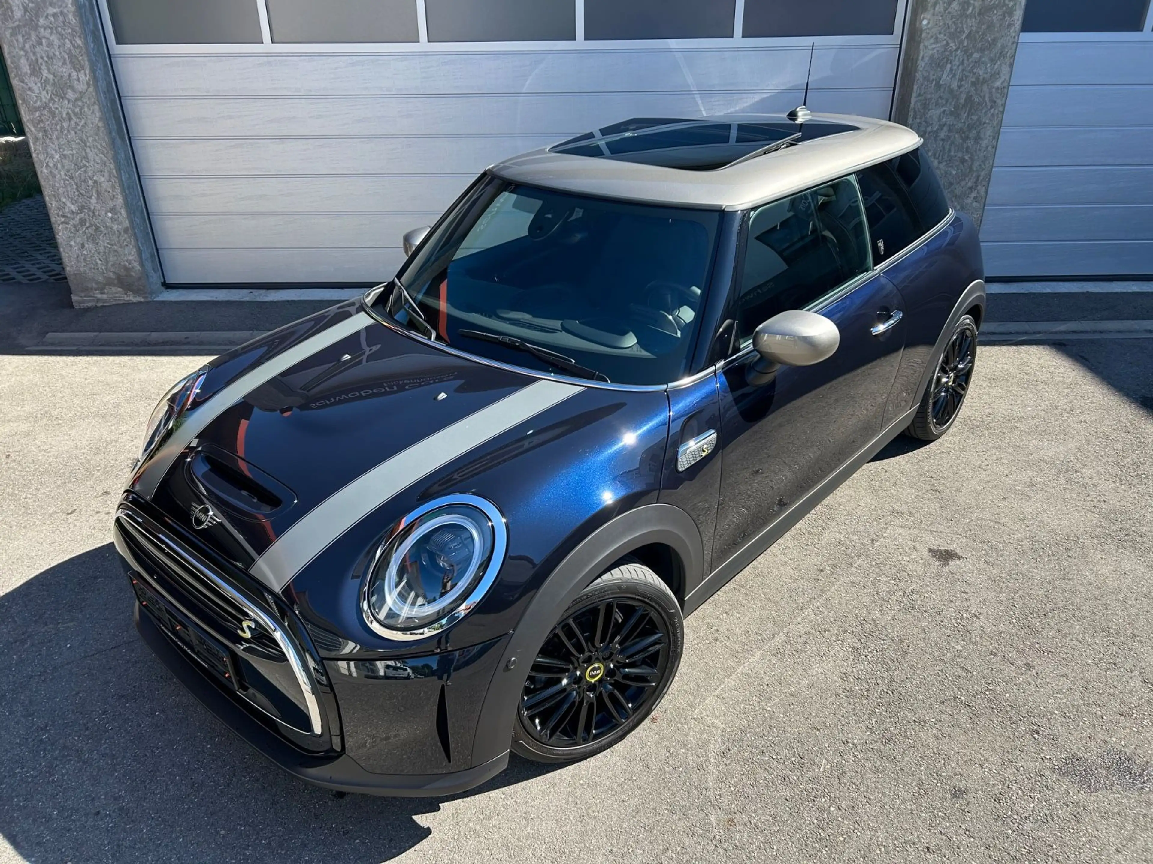 MINI Cooper SE "YOURS" Panorama HUD HiFi H&K LED — photo 3