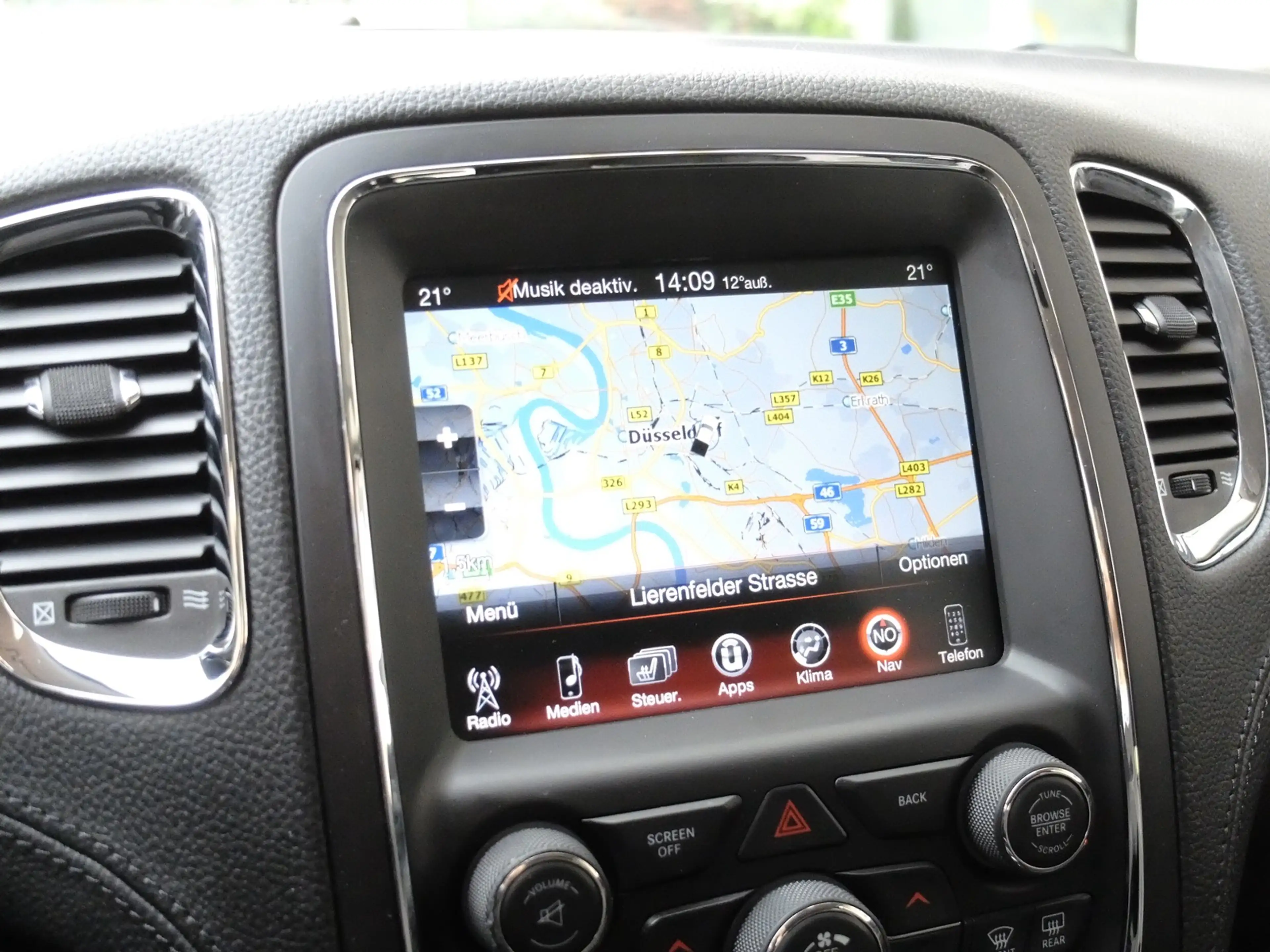 Dodge Durango SXT 3.6 Leder Navi 7 Sitze — photo 8