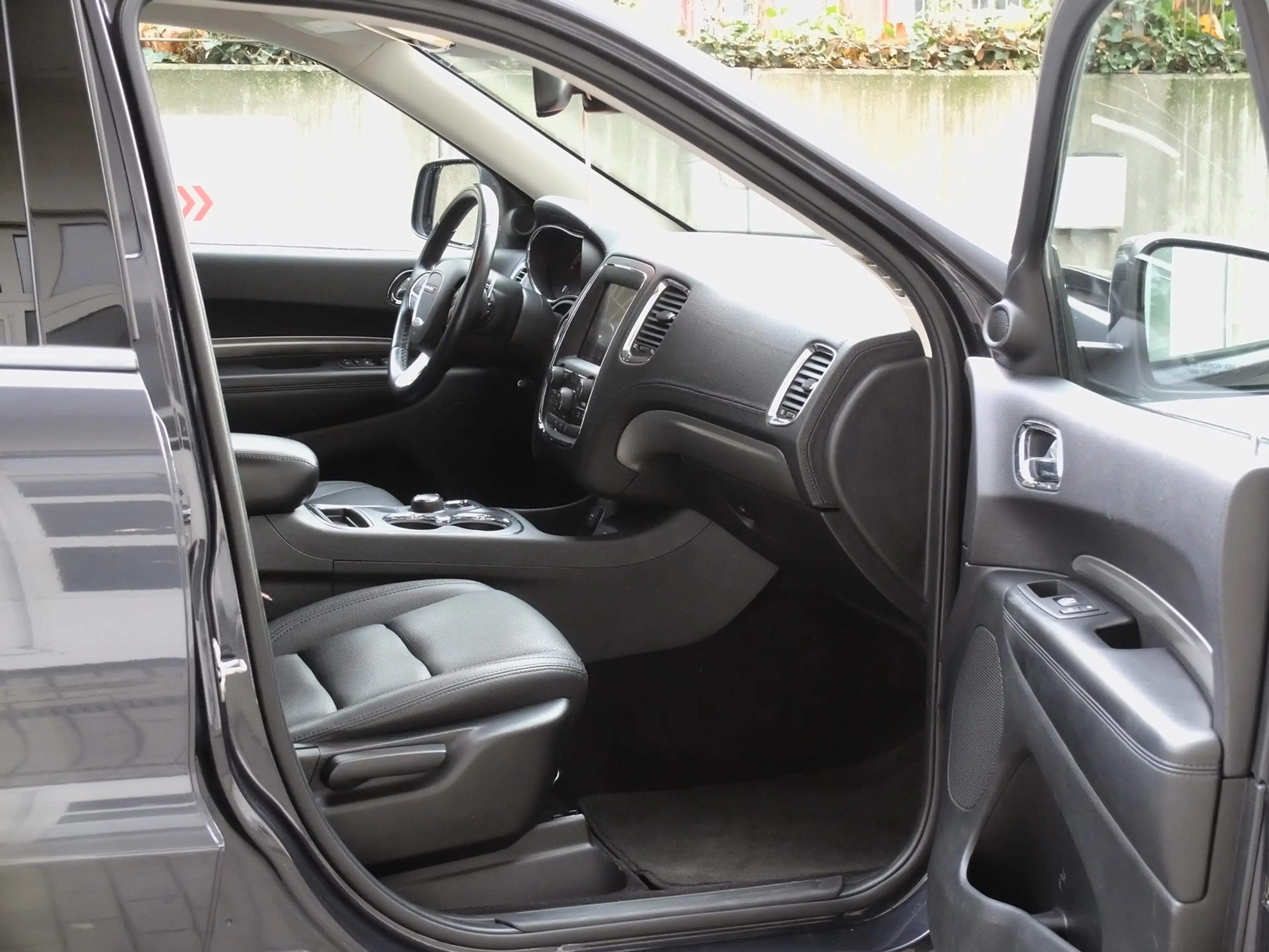 Dodge Durango SXT 3.6 Leder Navi 7 Sitze — photo 14