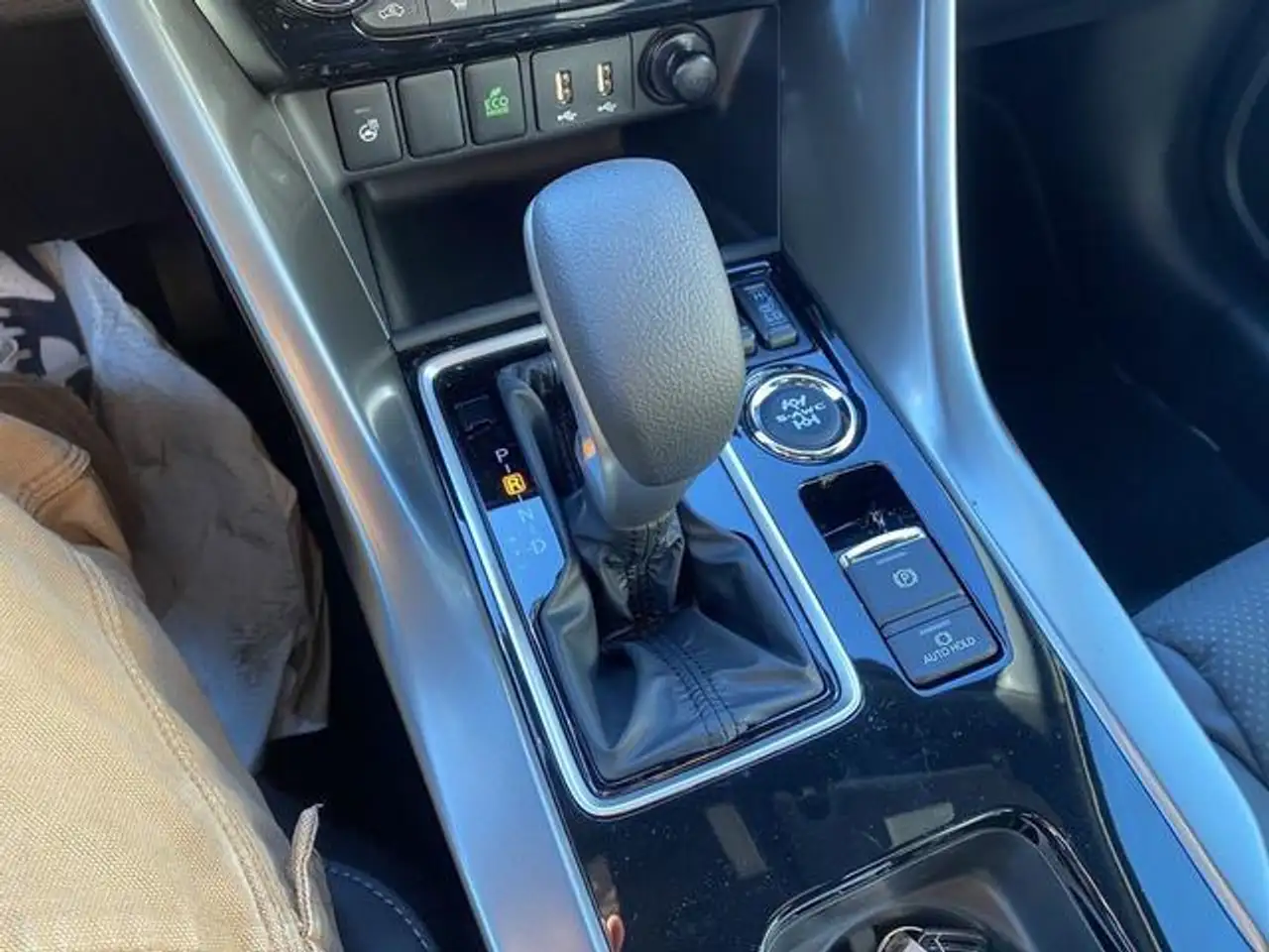 Mitsubishi Eclipse Cross снимка Mitsubishi Eclipse Cross