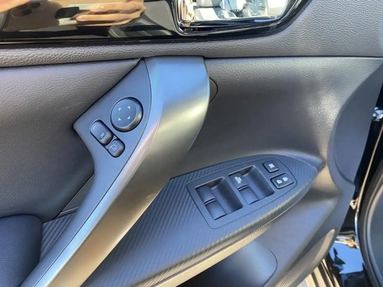 Mitsubishi Eclipse Cross снимка Mitsubishi Eclipse Cross