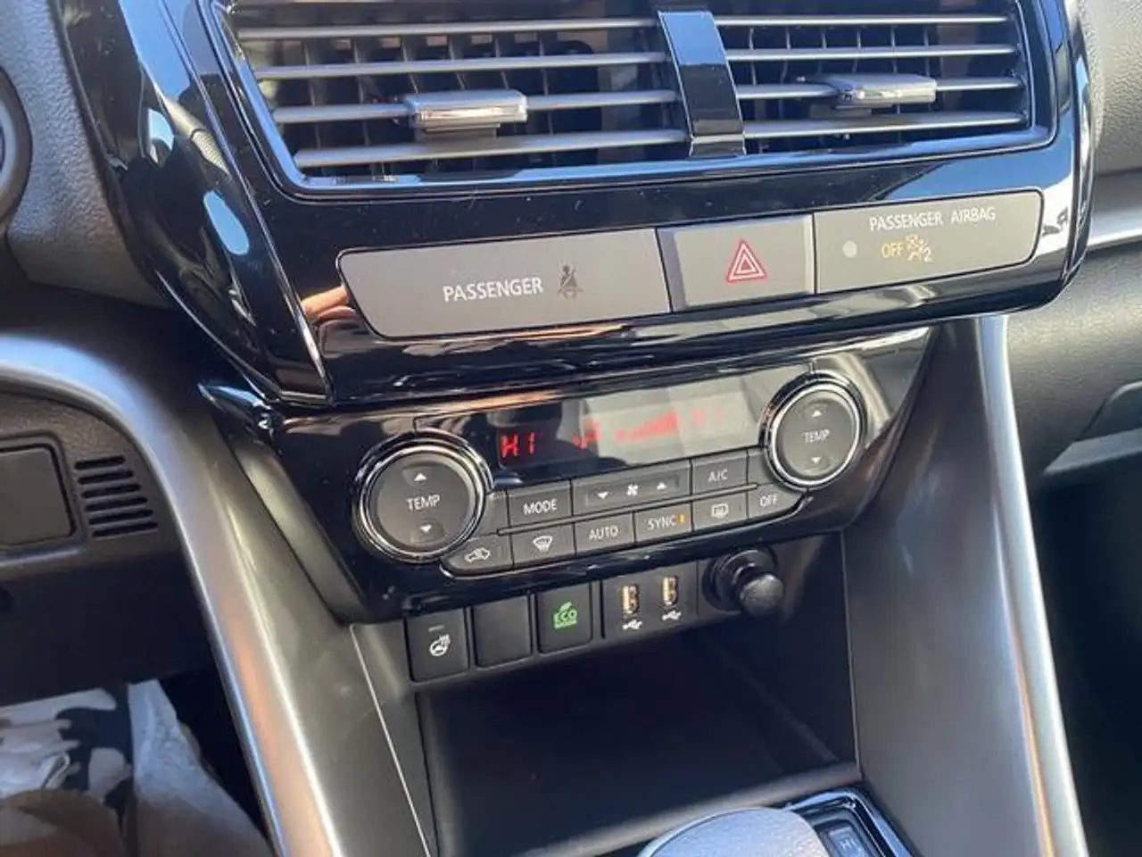 Mitsubishi Eclipse Cross снимка Mitsubishi Eclipse Cross
