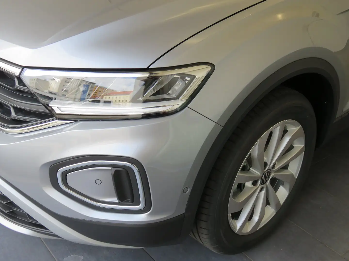 Volkswagen T-Roc Friends TSI DSG Silber - 2