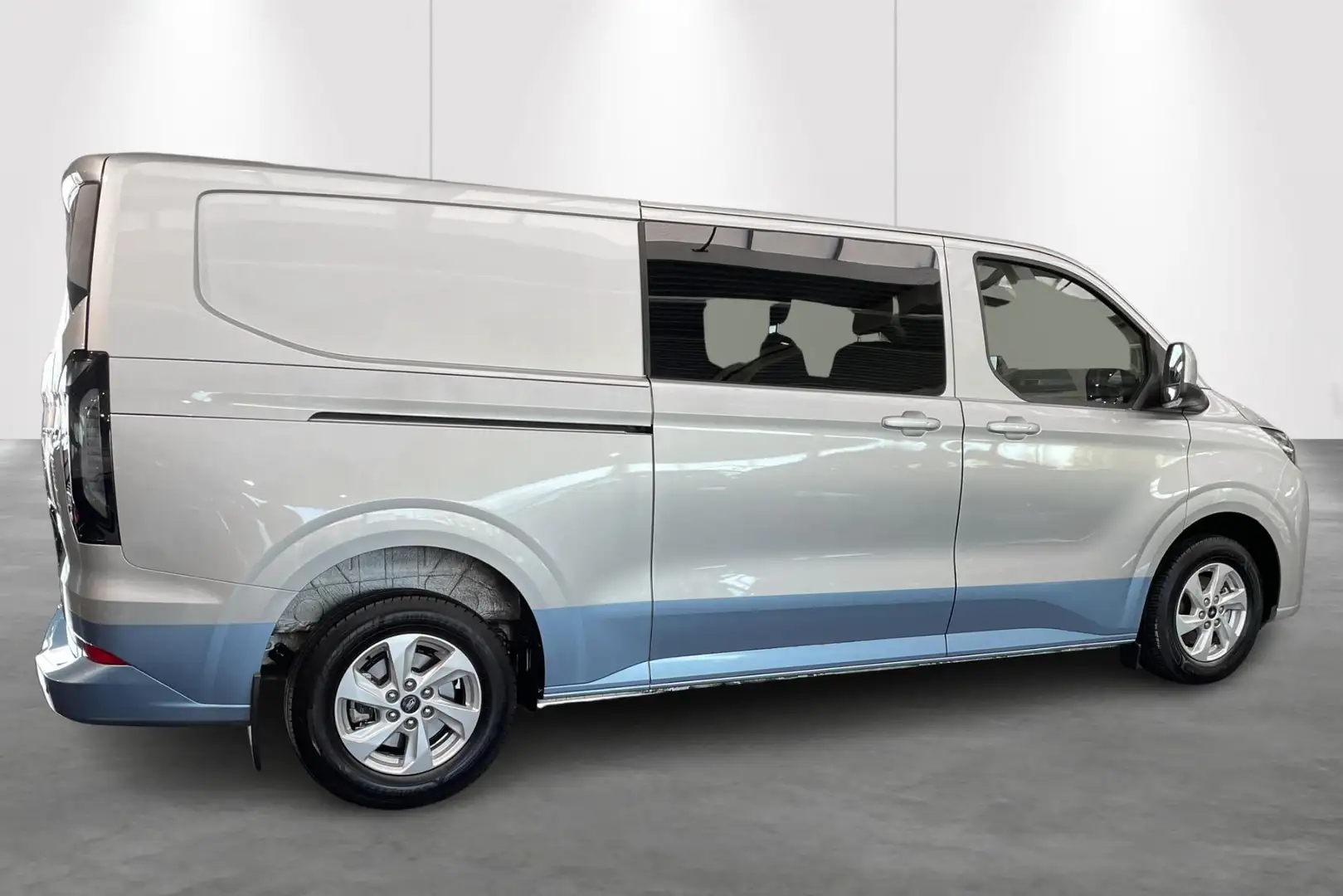 Ford Transit Custom Multicab 320L Limited 2.5i PHEV Grijs - 2