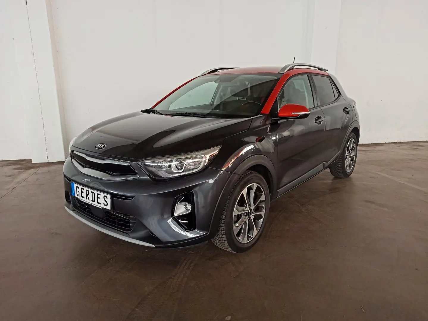 Kia Stonic Vision 1.4 Grau - 1